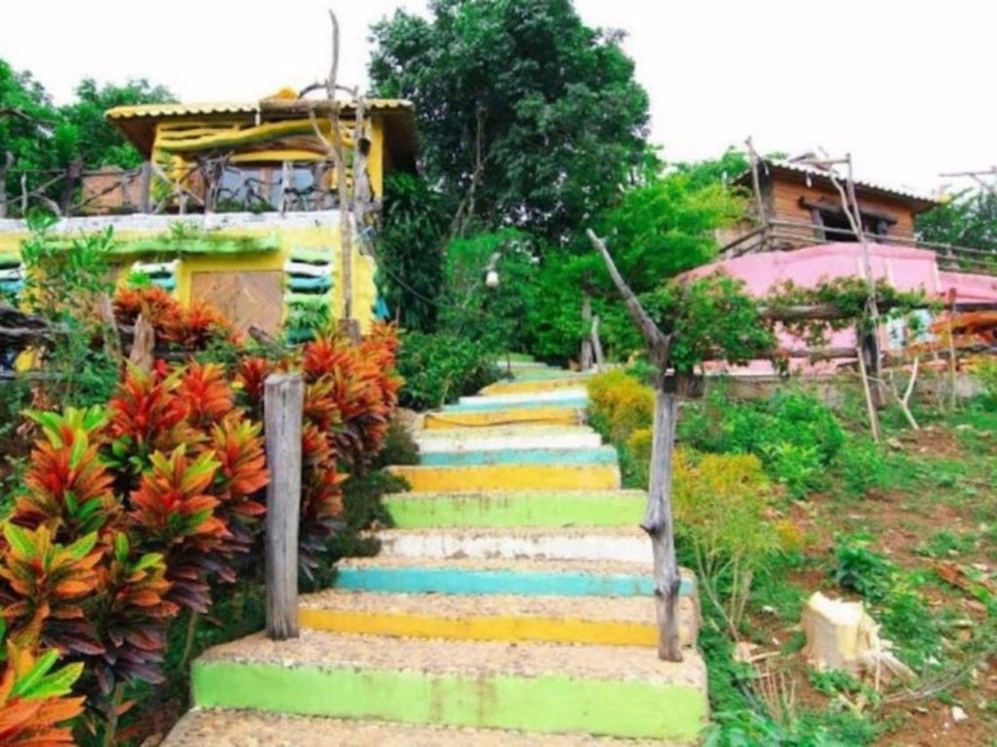 Ingmhok Country Mountain View Hotel 3*
