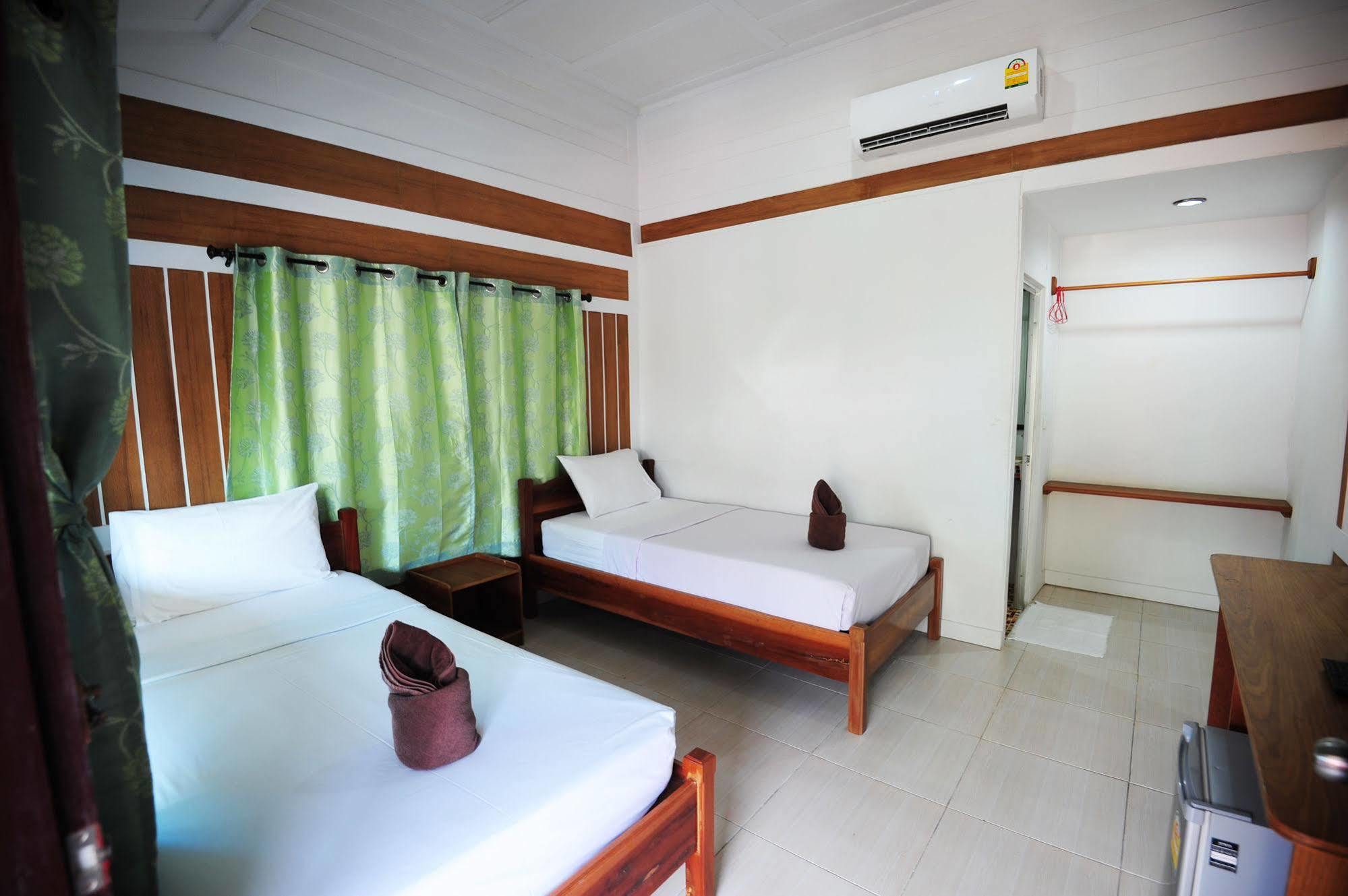 Twin Palms Resort