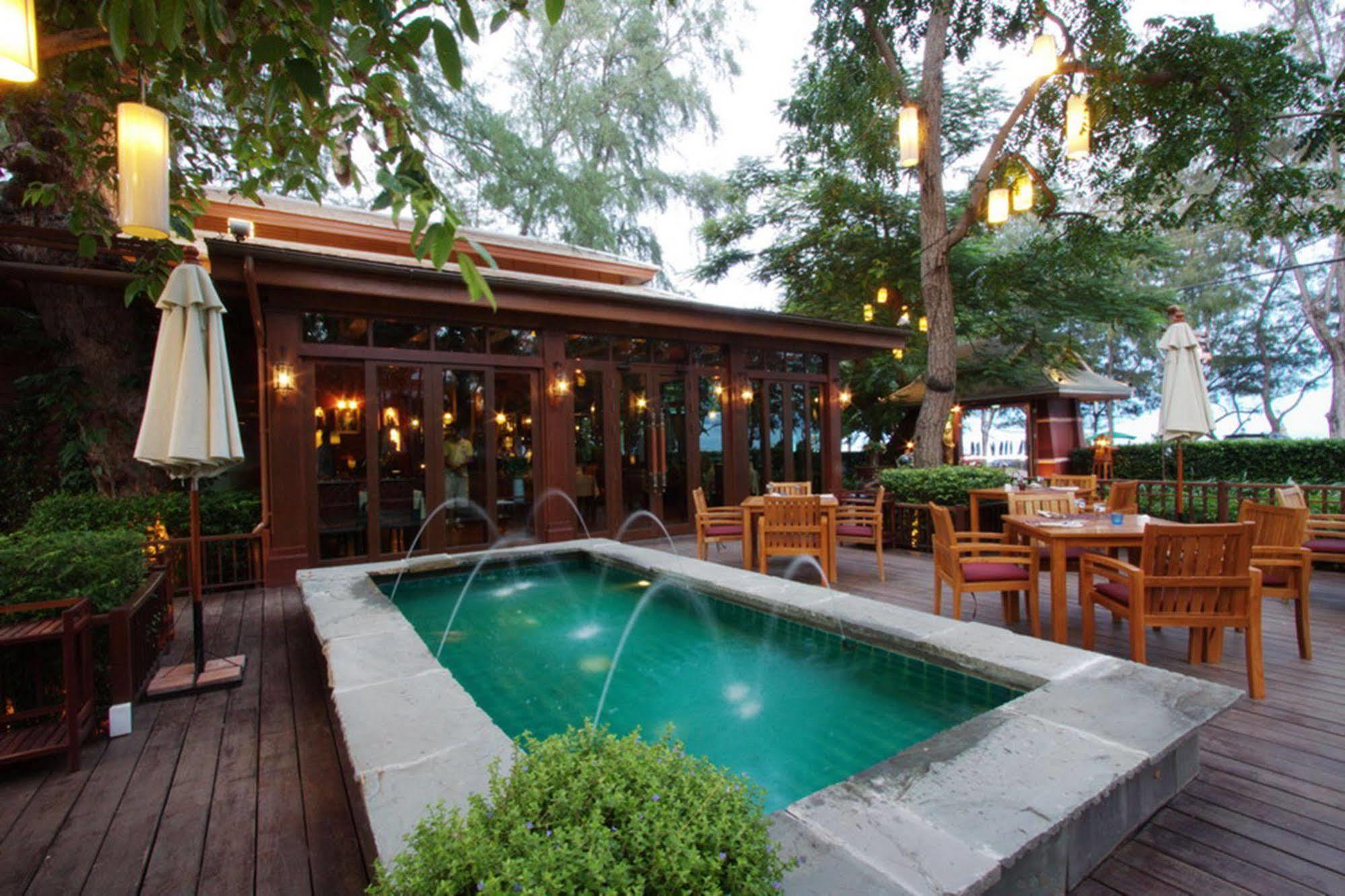 Raya Front - The In 4* Cha-Am