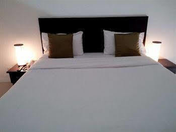 Hotel Oyo 971 Chawlada 3*