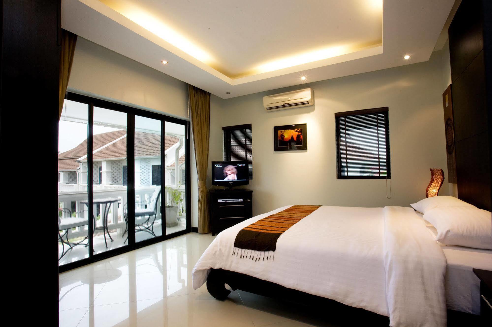 Resort Palm Grove Resort, Pattaya Na Chom Thian