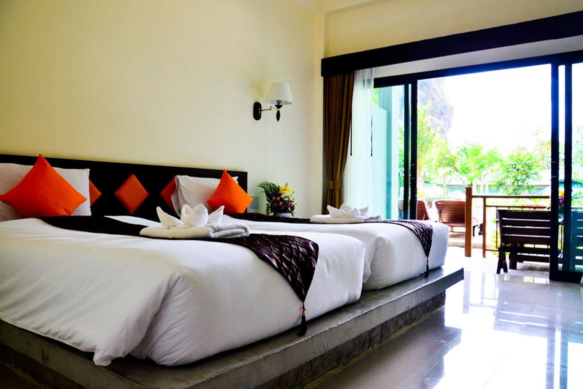 Dream Valley Hotel