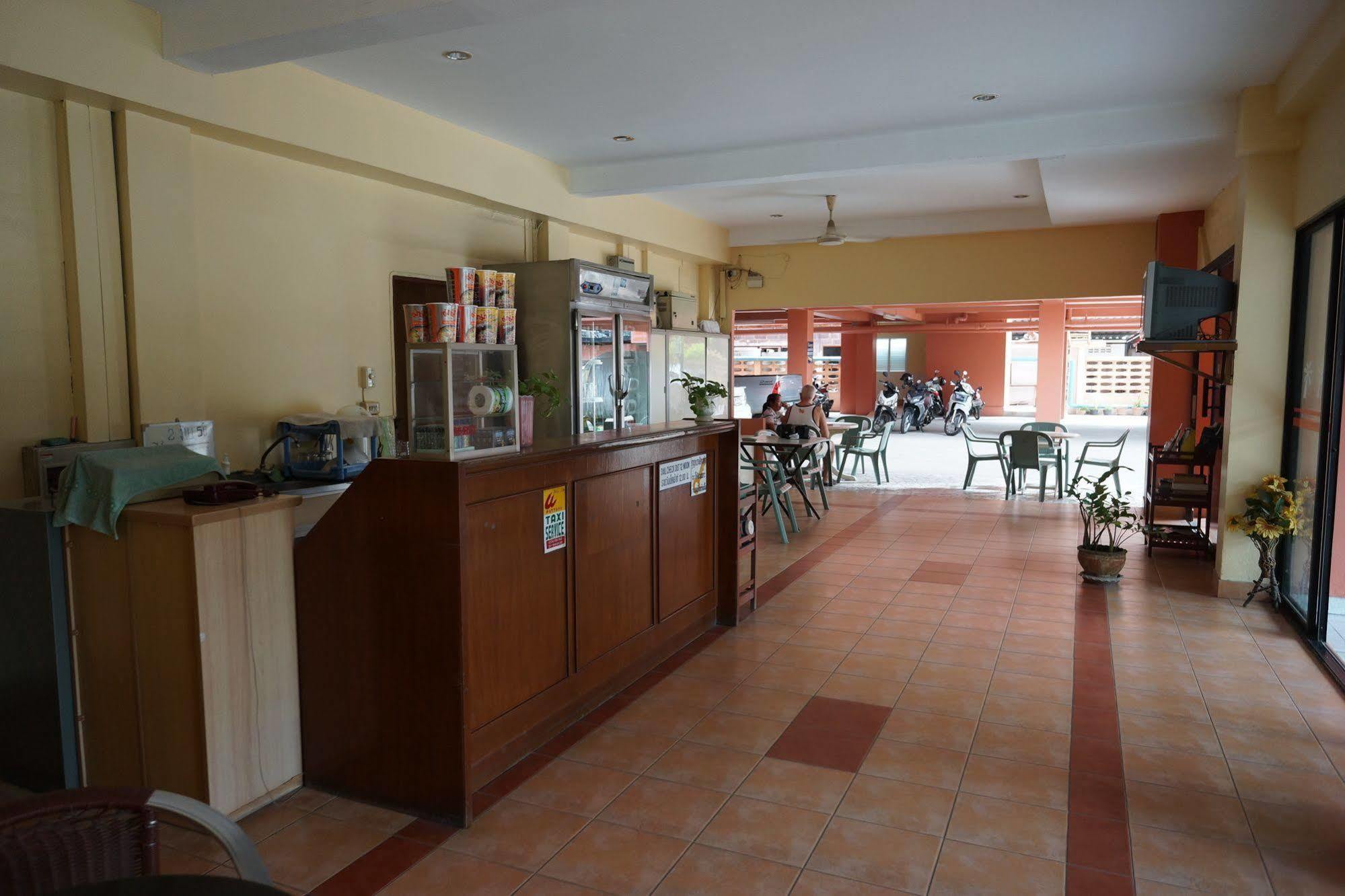 Utid Court Hotel