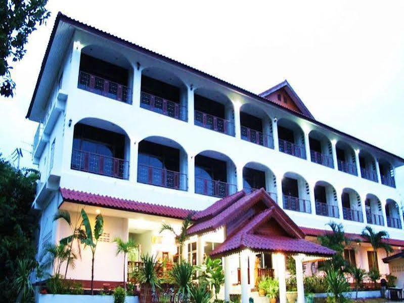 Rim Kaeng Hotel 2*