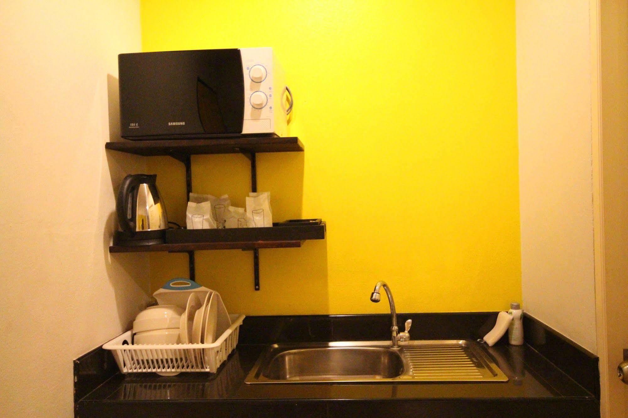 Lemonade Boutique 2*
