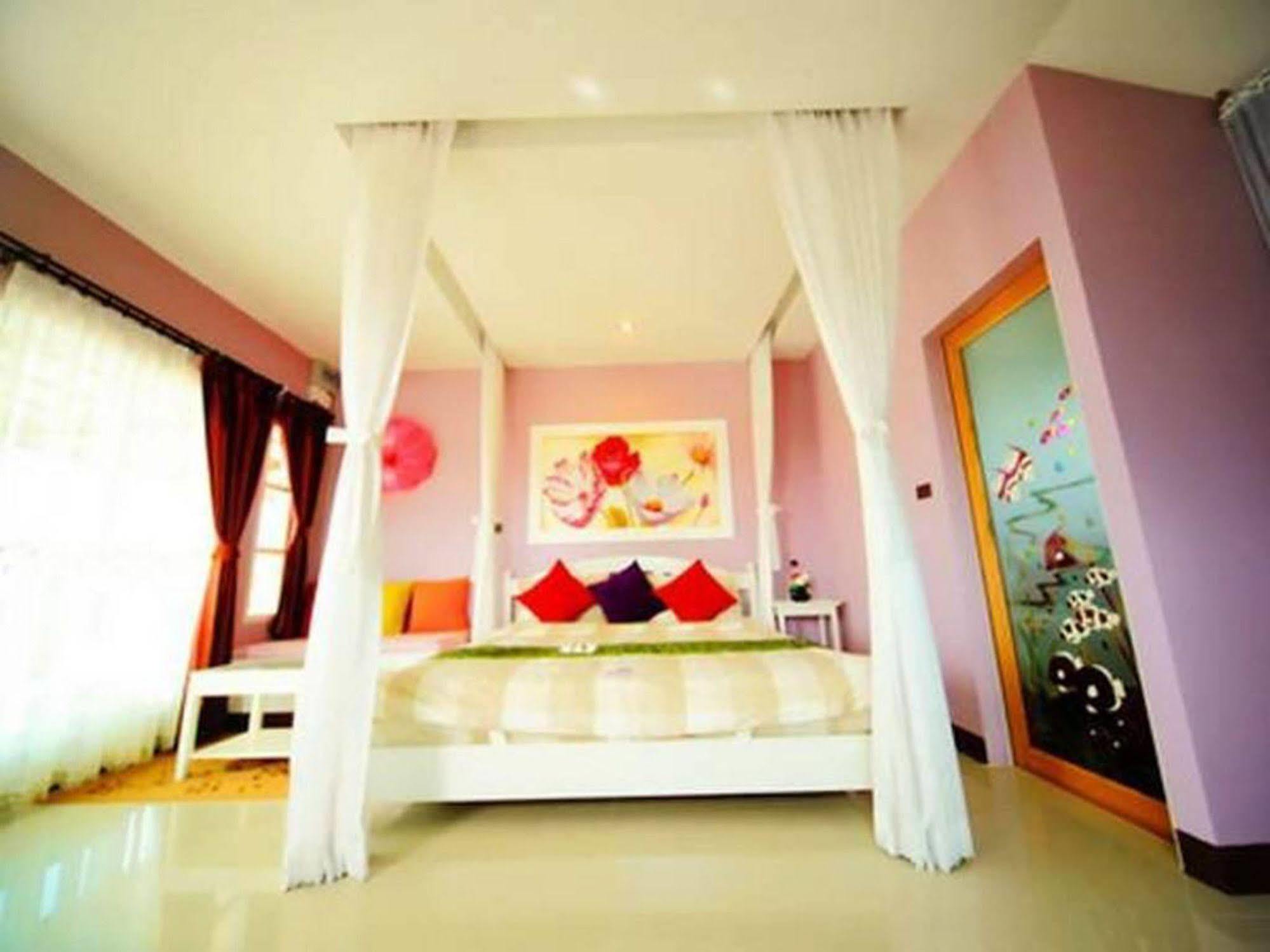Hotel Bee Orchid Pool 3*