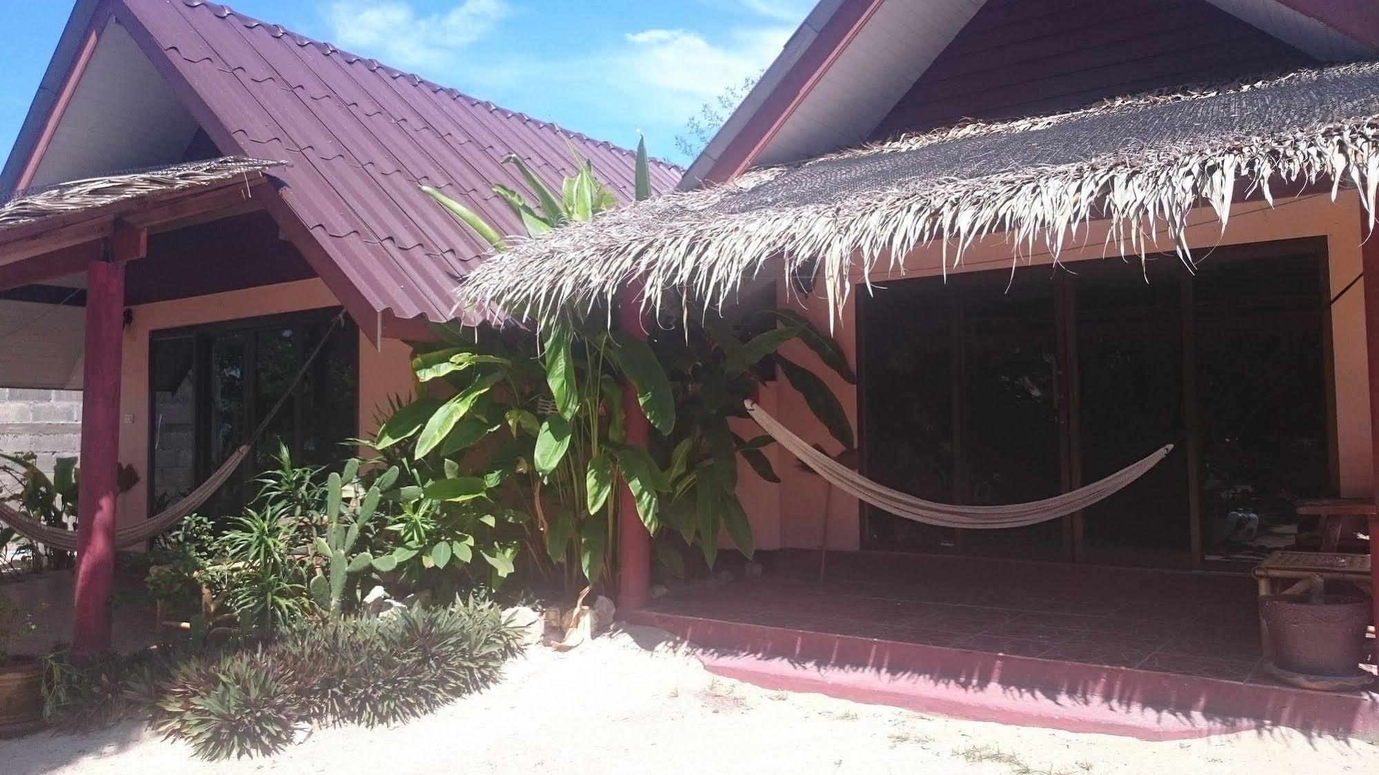 Papillon 3* Baan Tai