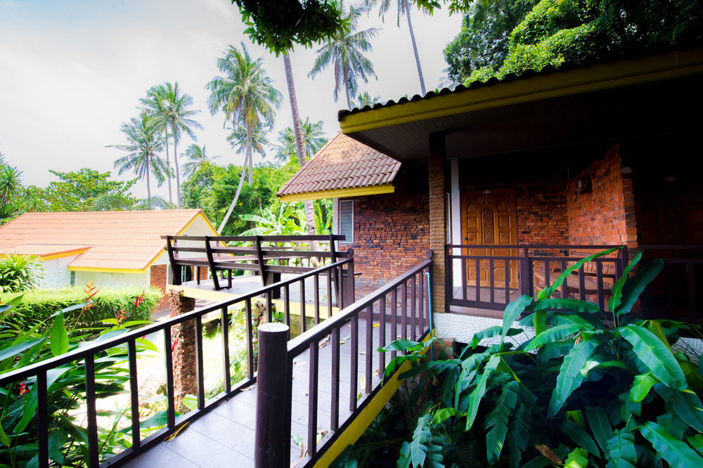 Adang Island Hotel 3*