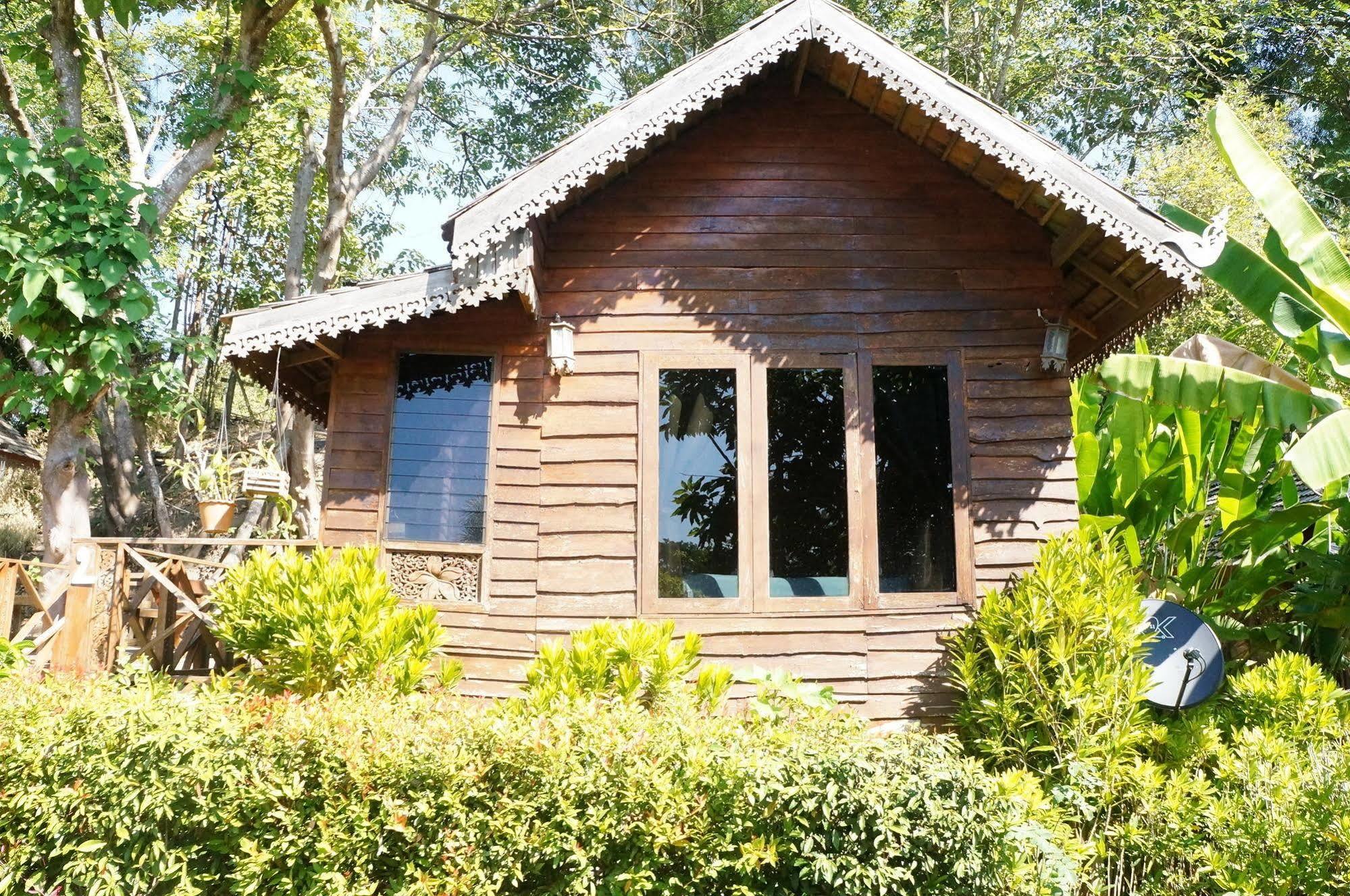 Resort Treehouse Pai