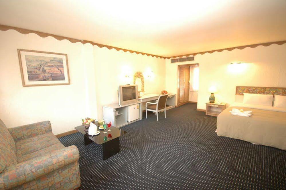 Lopburi Inn Hotel