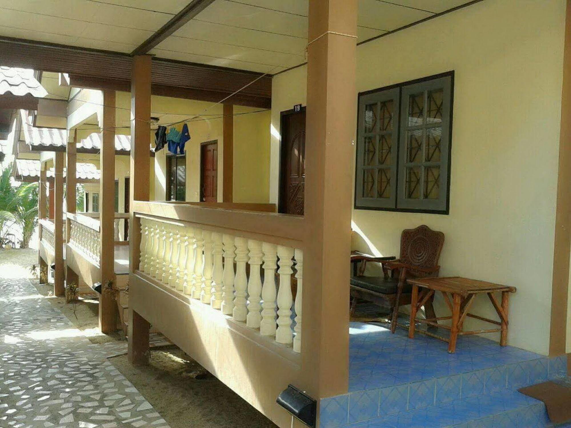 Hotel Paradise 2*