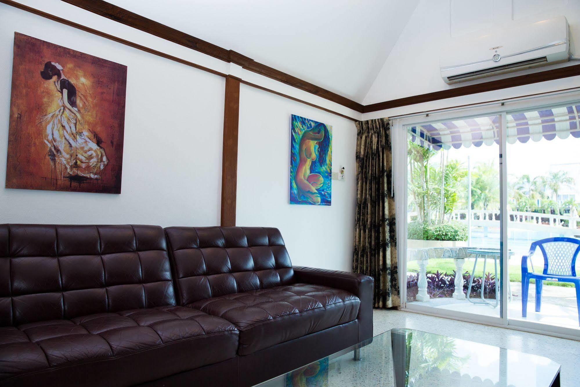 Resort Castle Howchow 3*