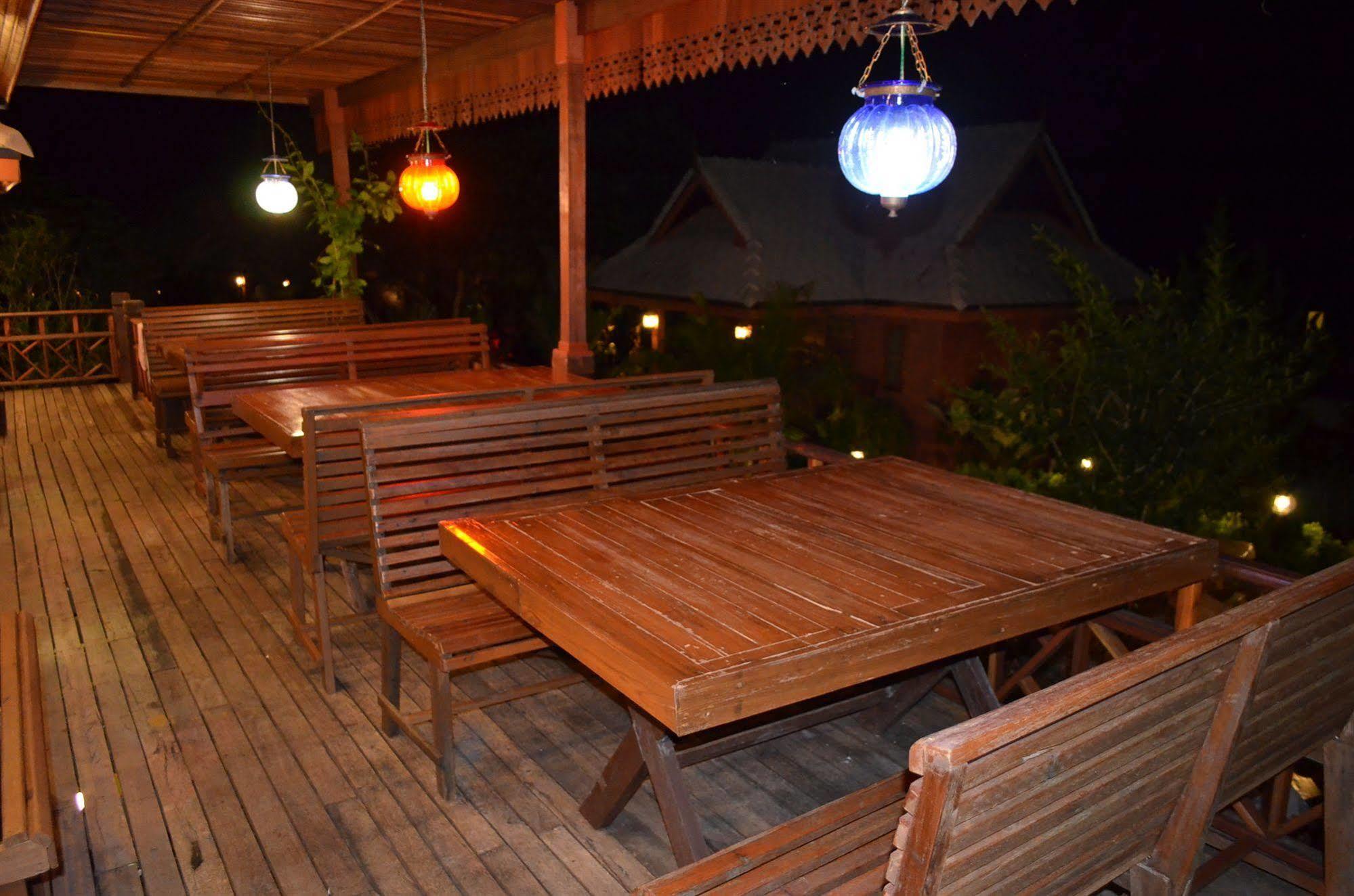 Hotel Phusangtawan 3*