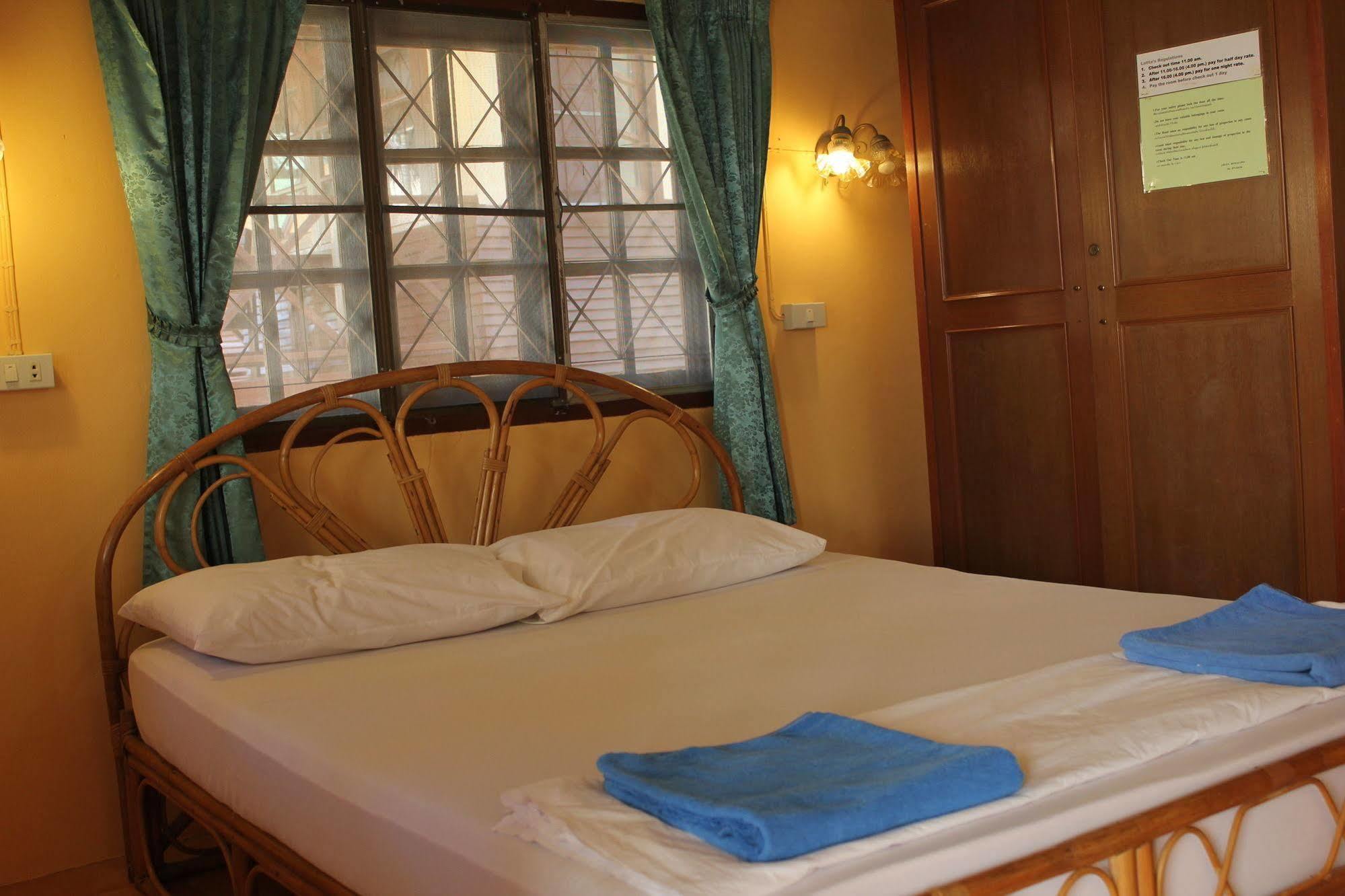 Lolita Hotel 3*