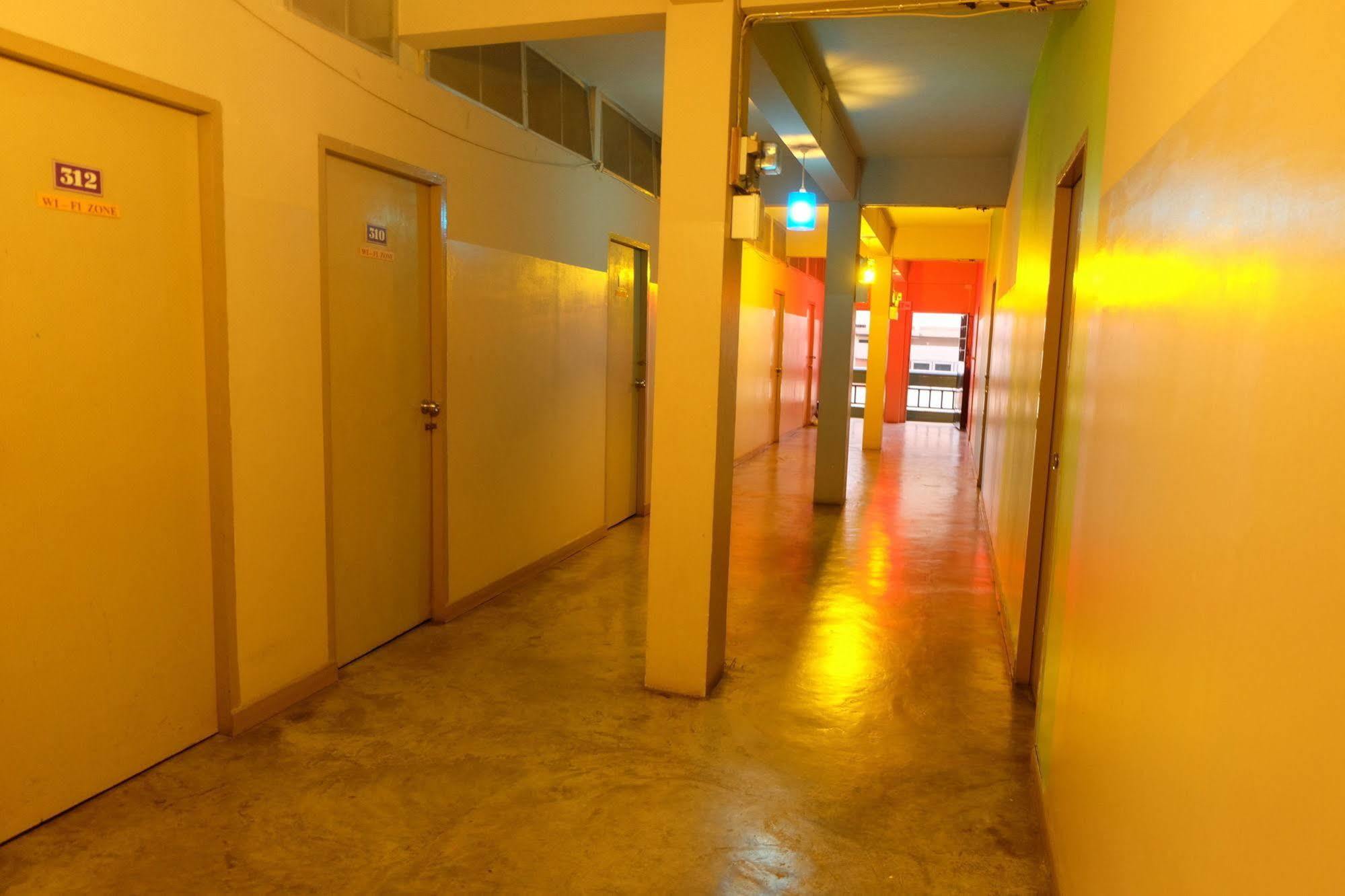 House & Hostel Krabi