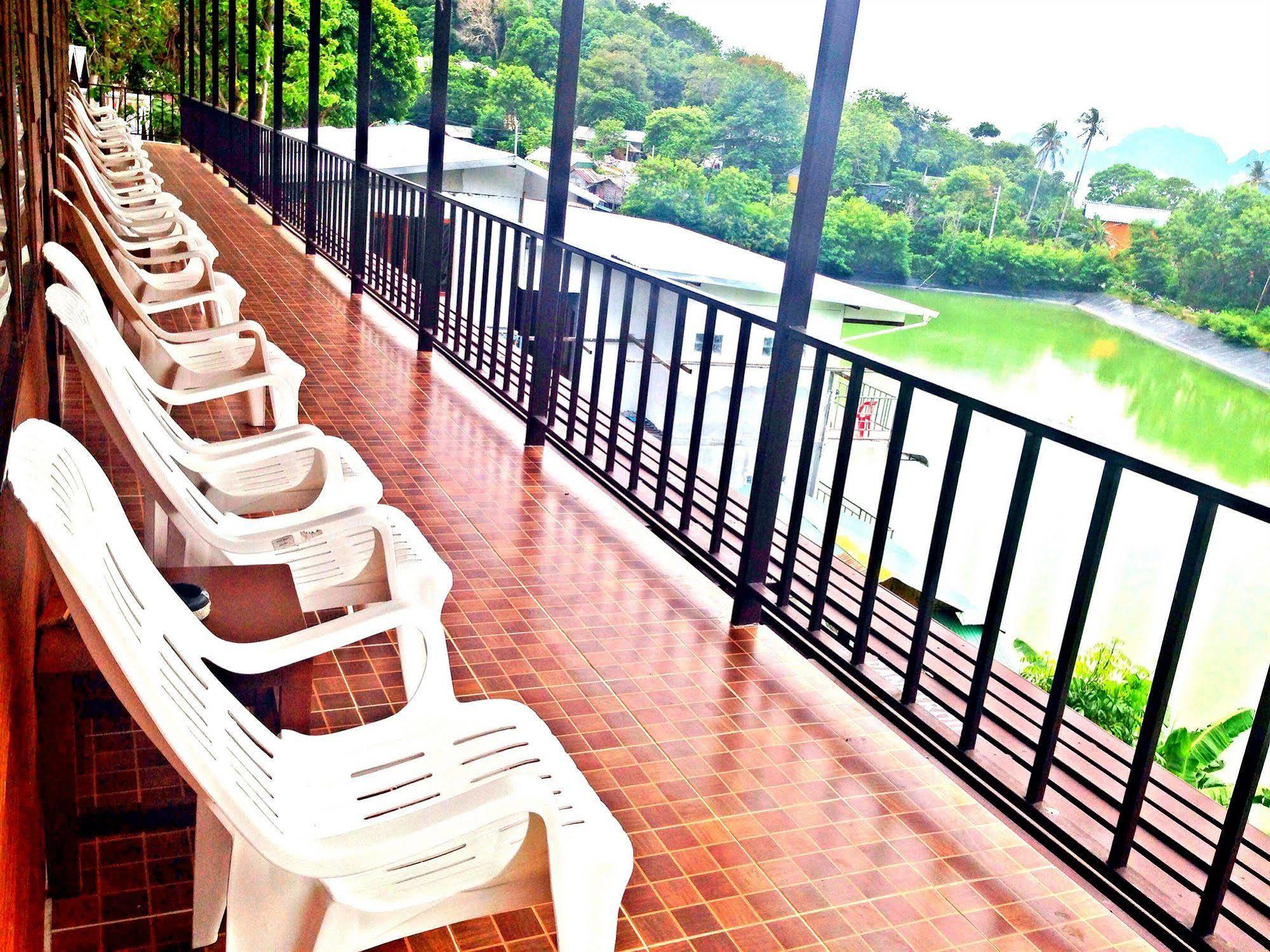 Tapear Resort 2*