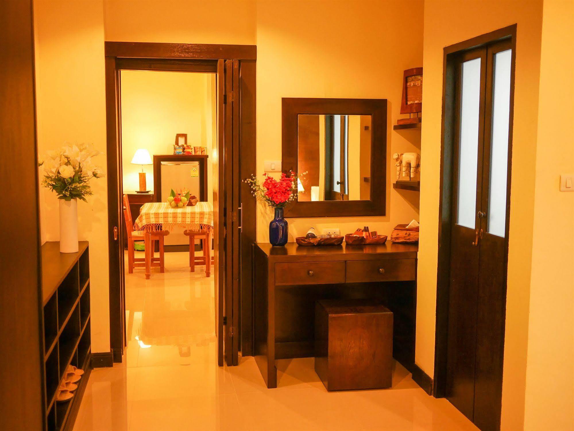 Hotel Phufa Waree Chiangrai - Sha Extra 4*