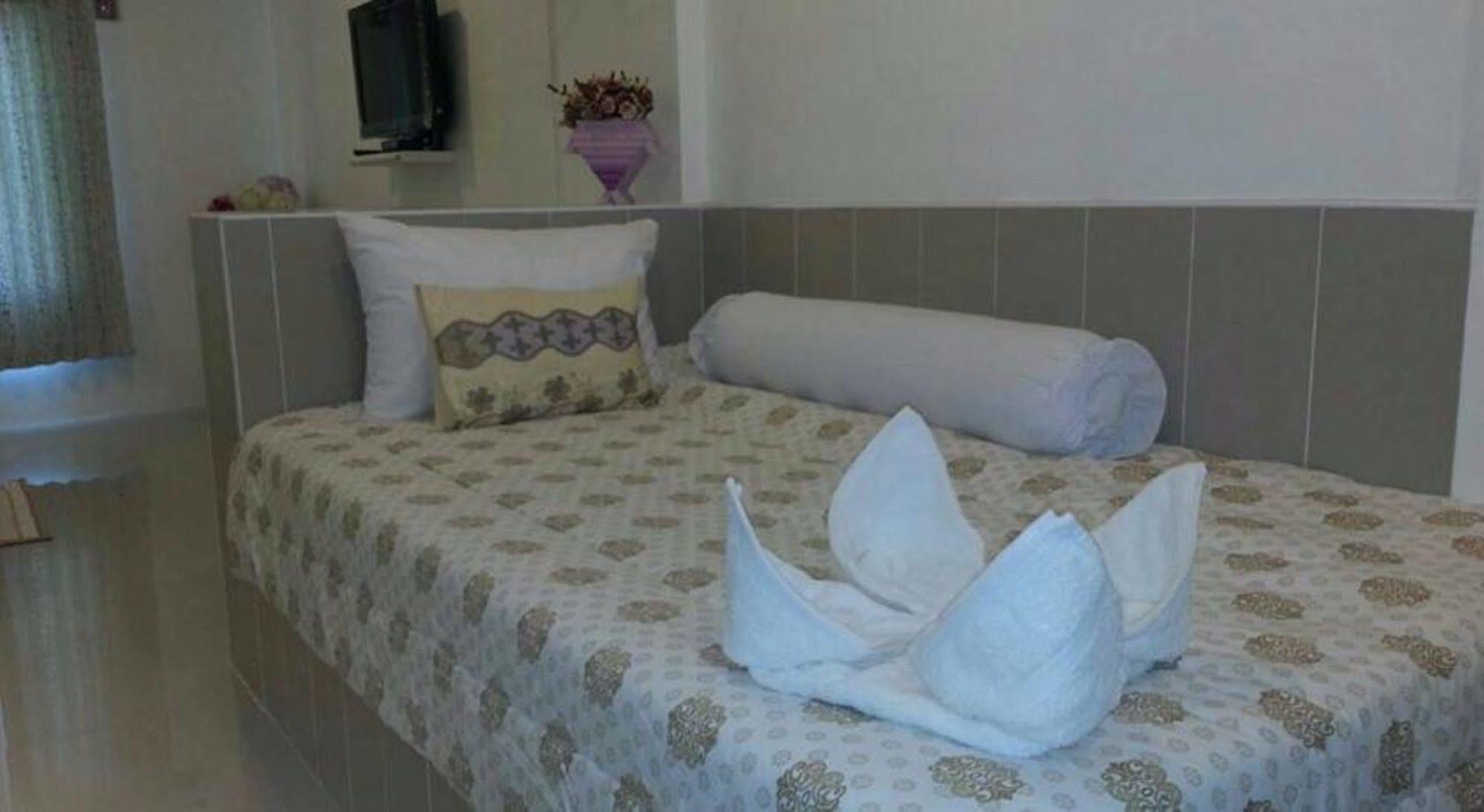 Hotel Garden Saraburi