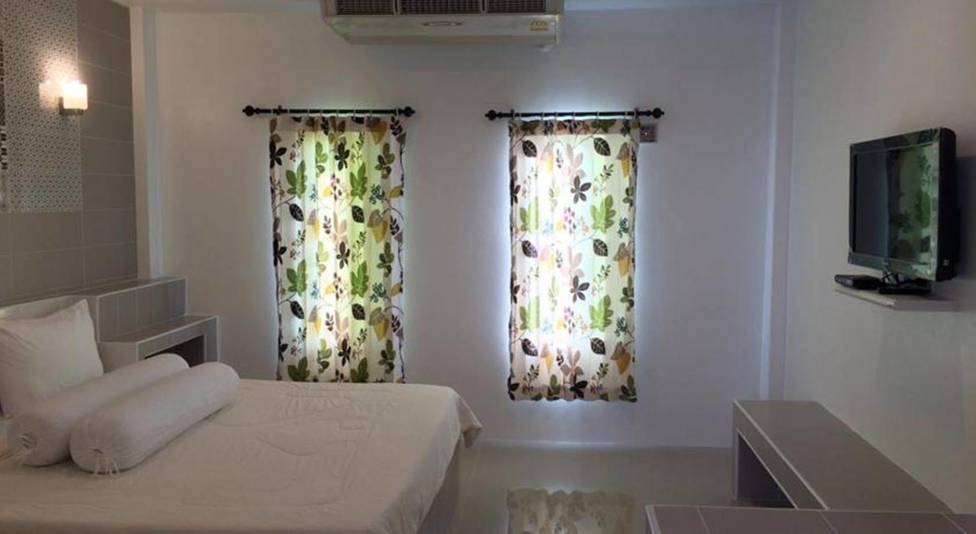 Garden Hotel 3*