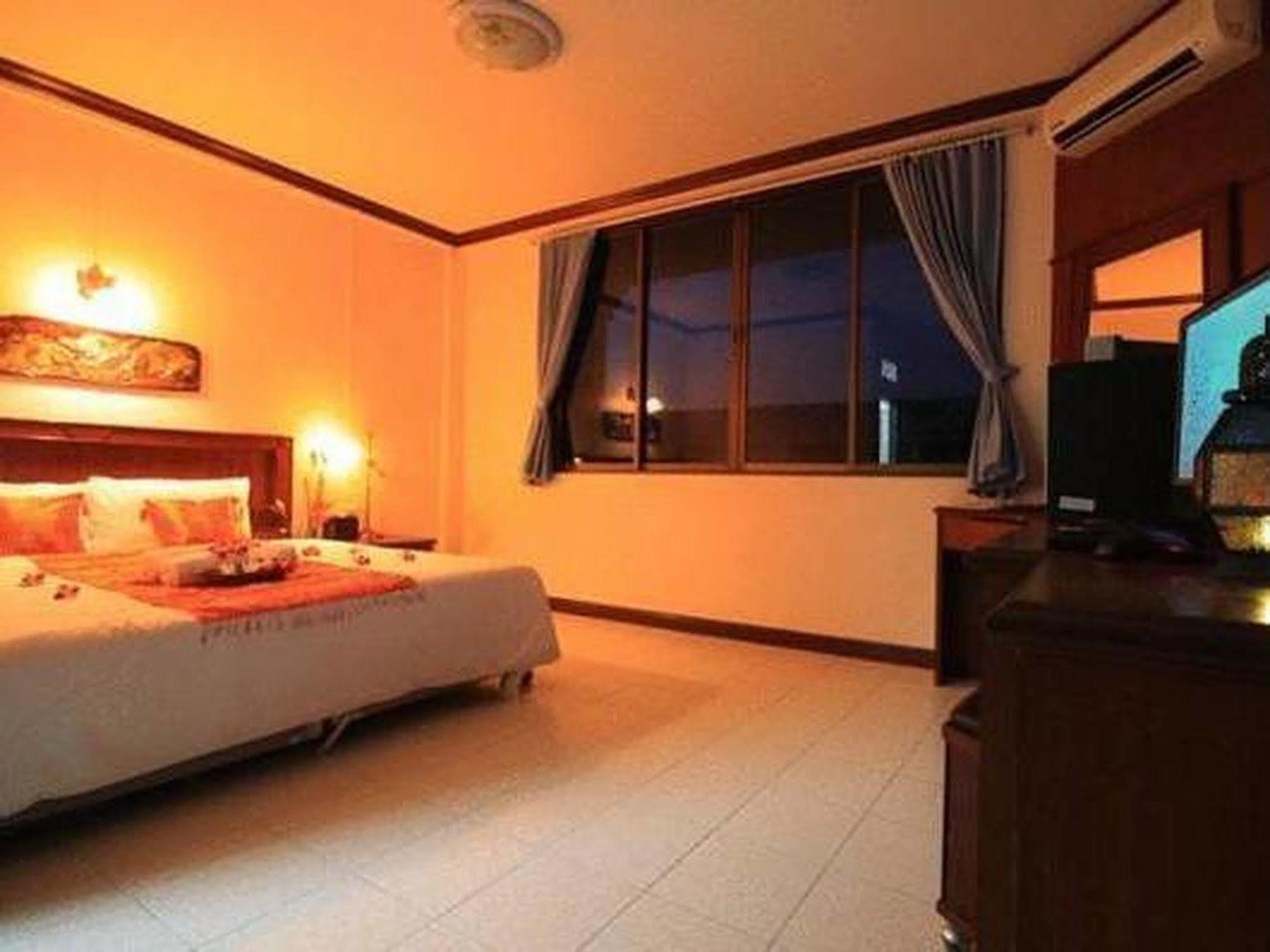 Baan Sabaidee Guest house