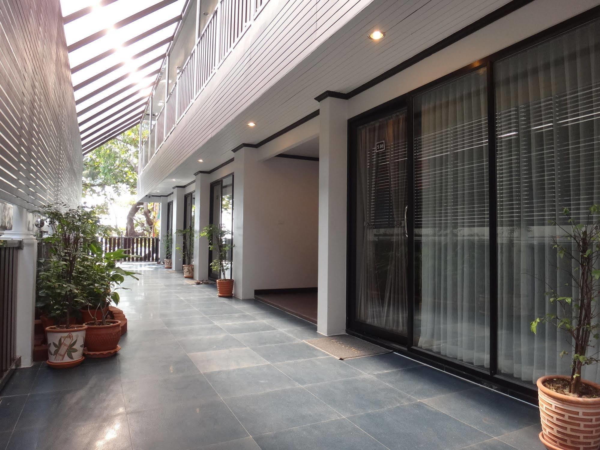Hotel Sinsamut Koh Samed 2*