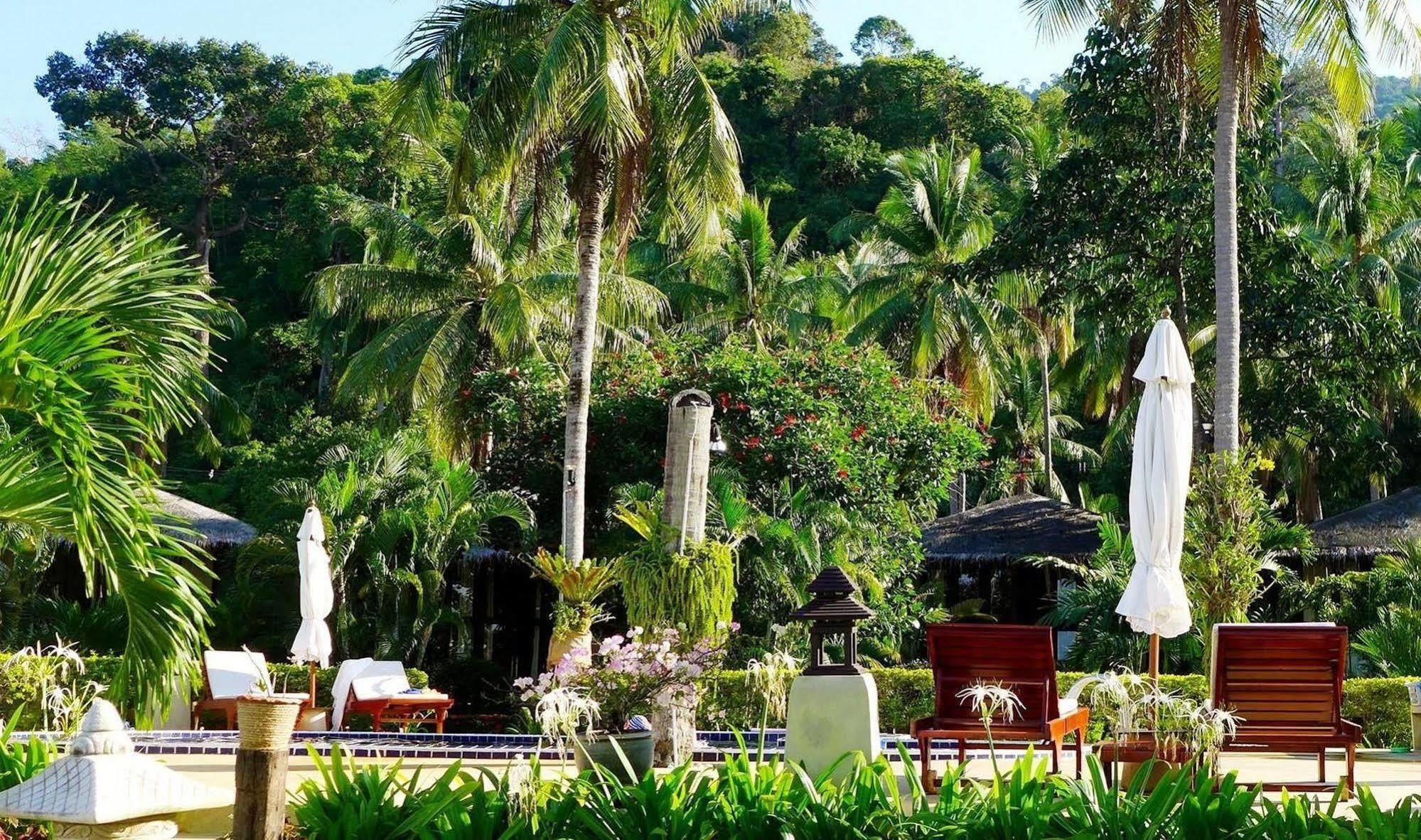 Resort Amber Sands 3*