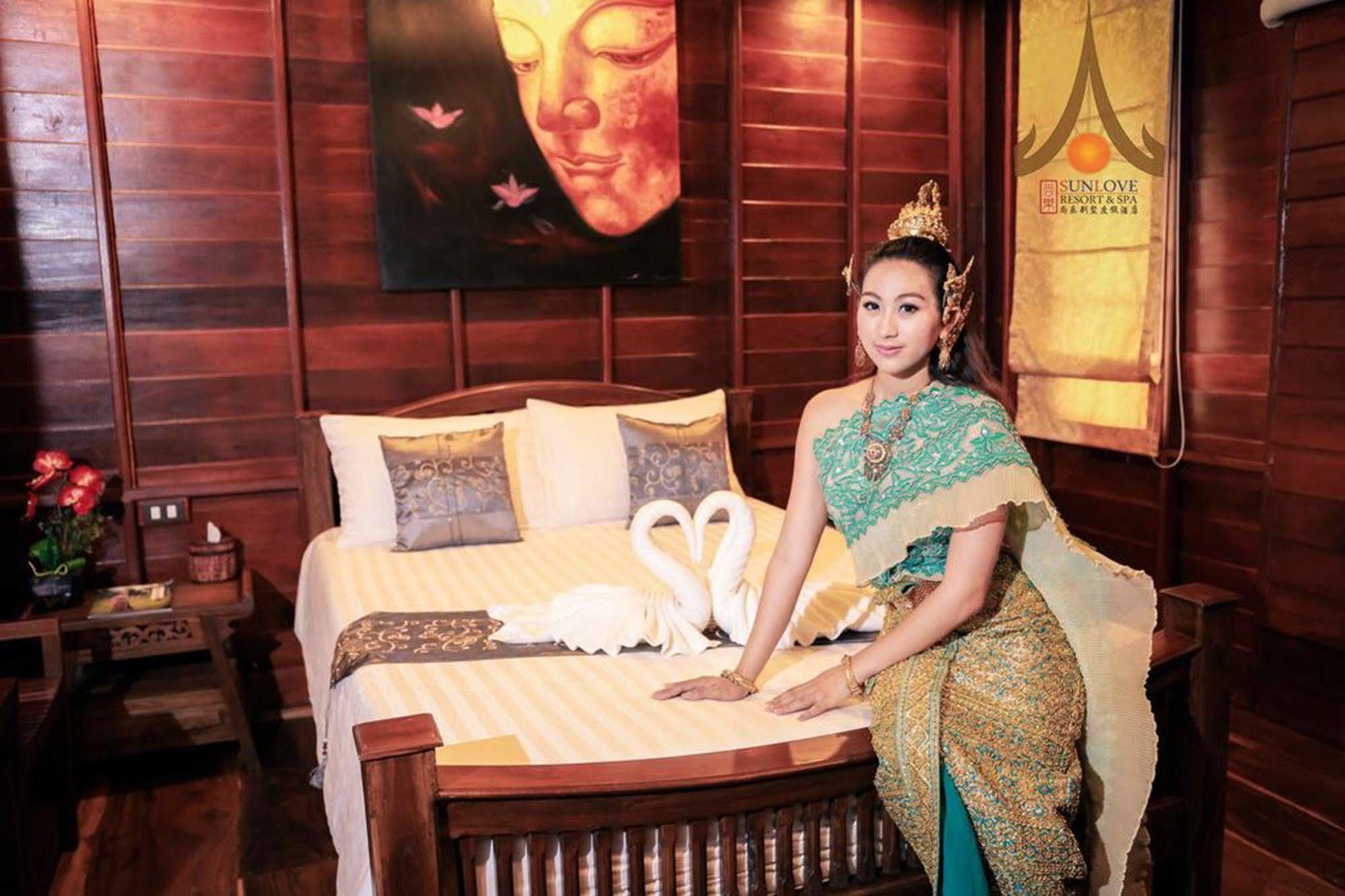 Sunlove And Spa - Royal View Resort Nakhon Pathom