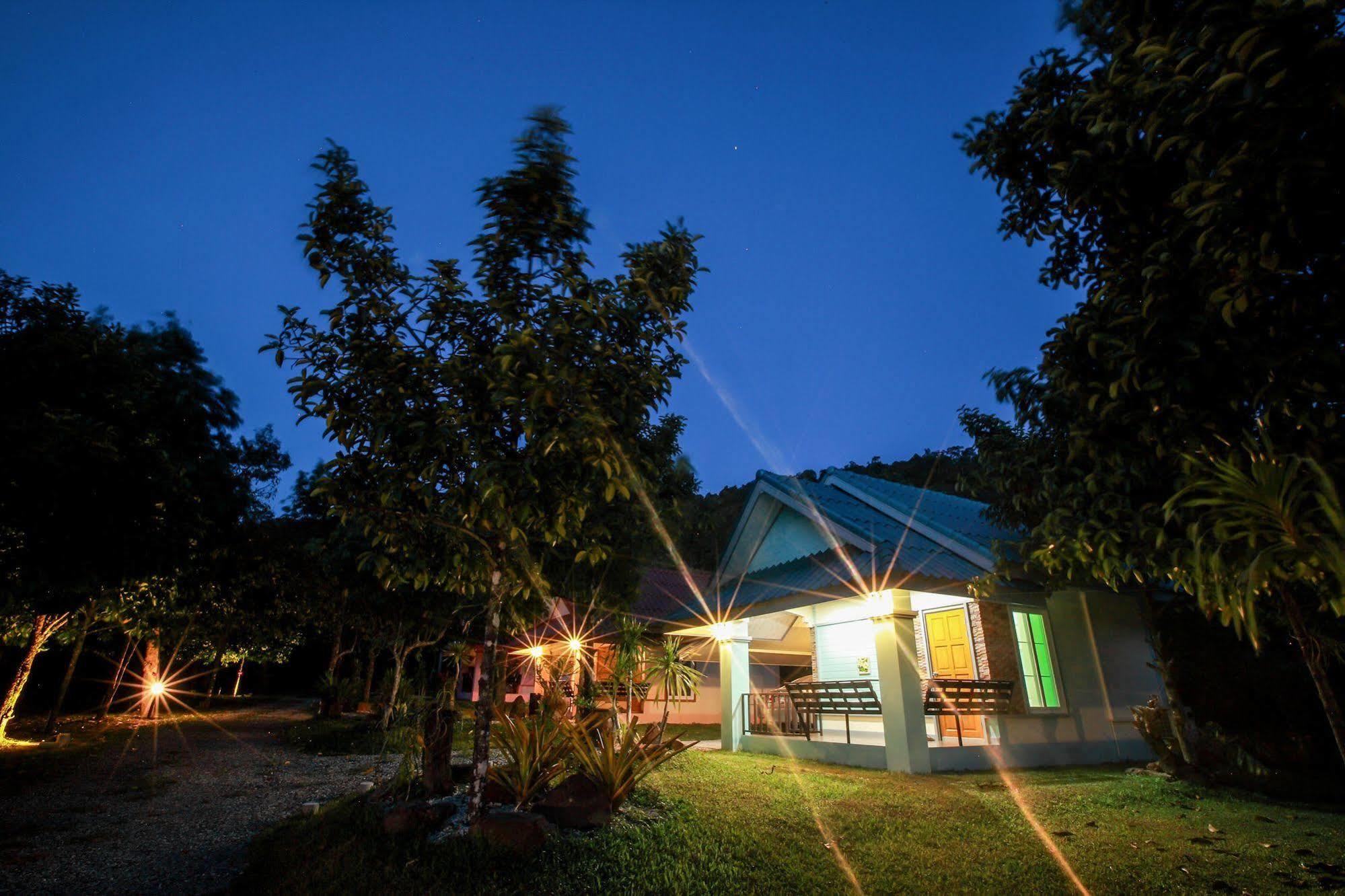 Khao Hin Tang Resort 2*
