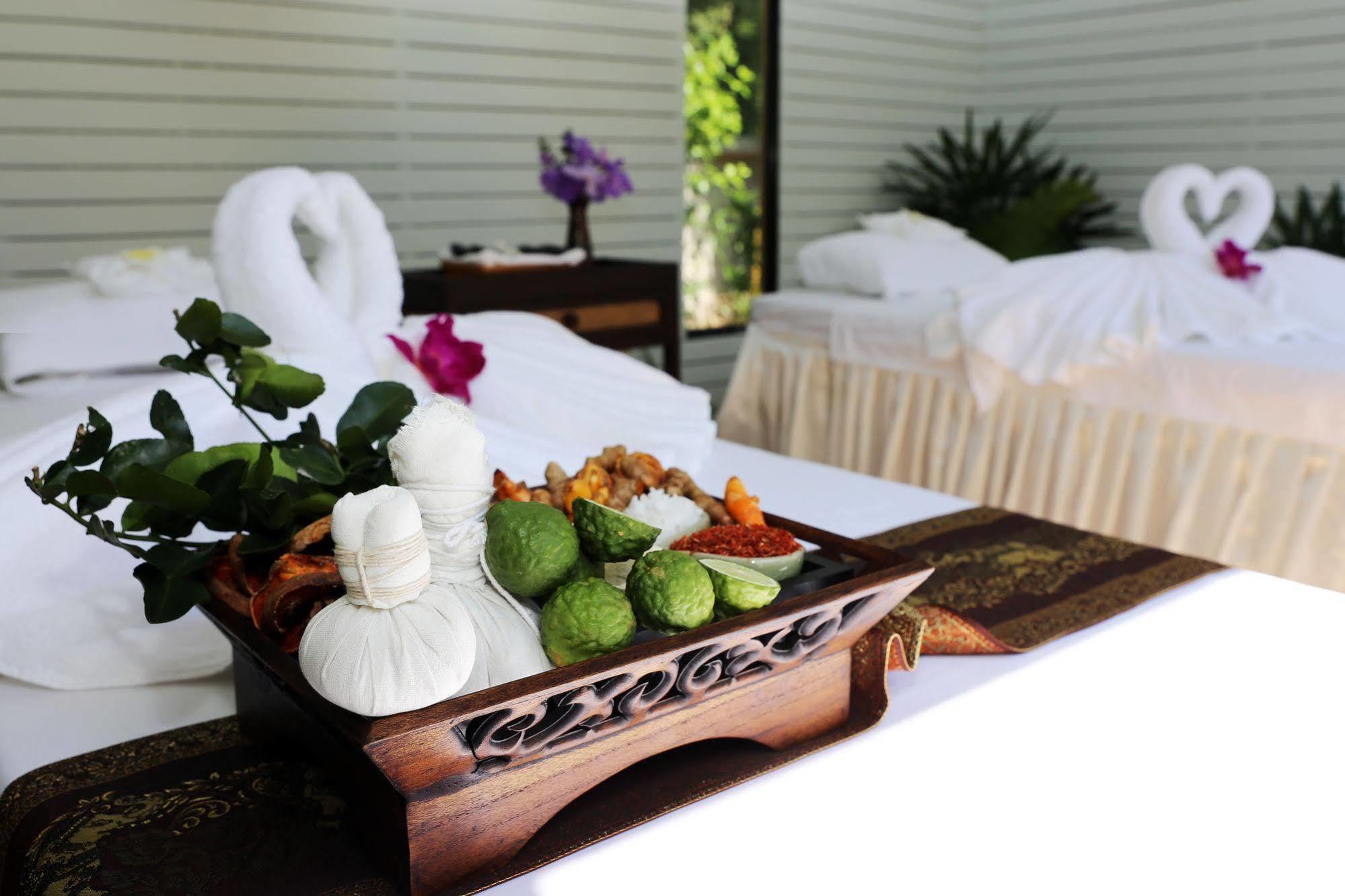 Resort Corner