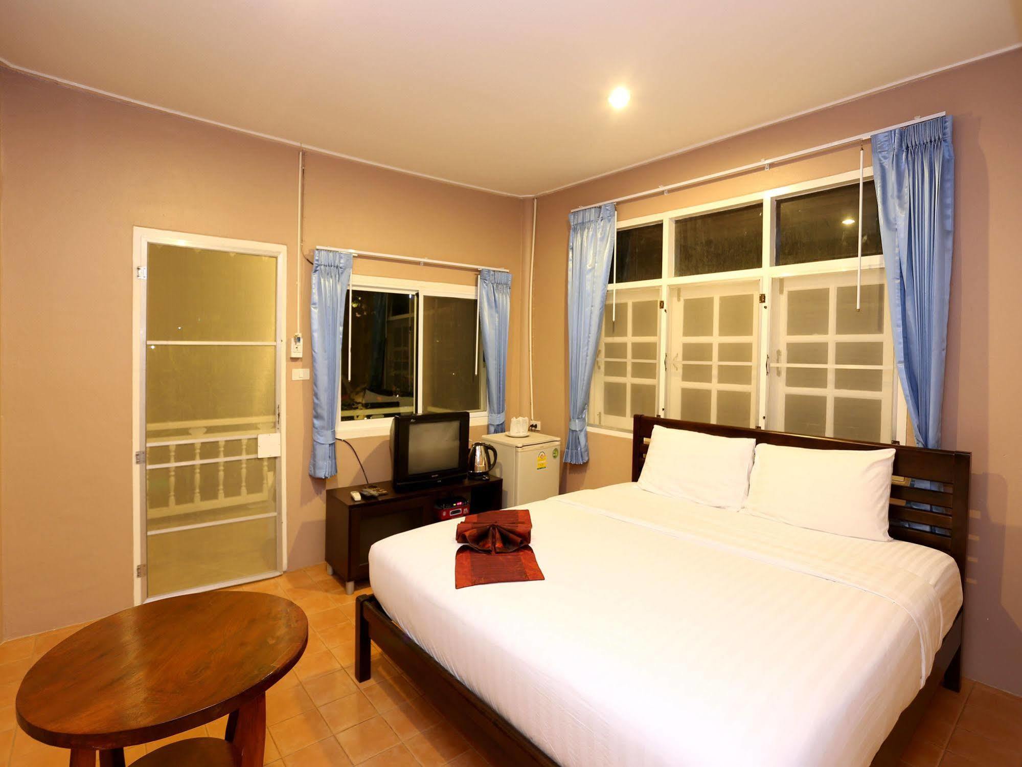 Bangrak Club 3*