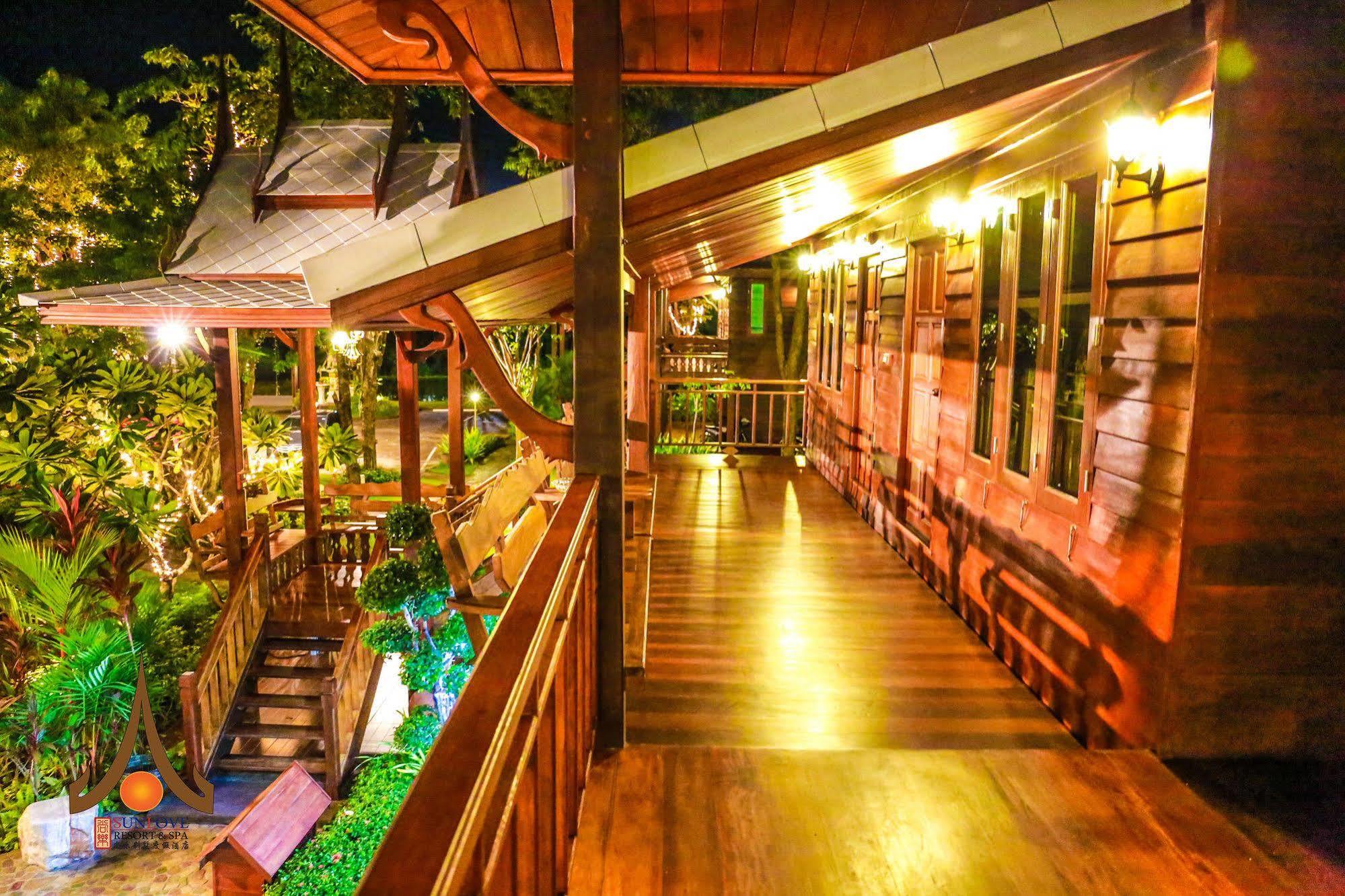 Sunlove Resort And Spa - Grand View Nakhon Pathom