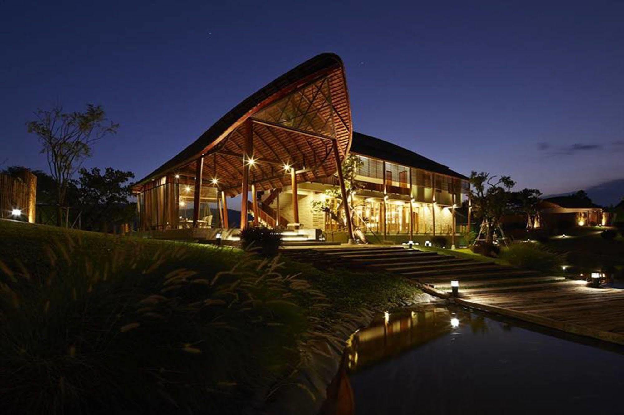 Boribot Pool Resort Mu Si