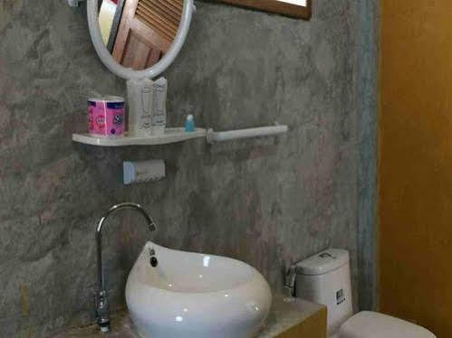 Hotel Ban Inchat Koh Samet