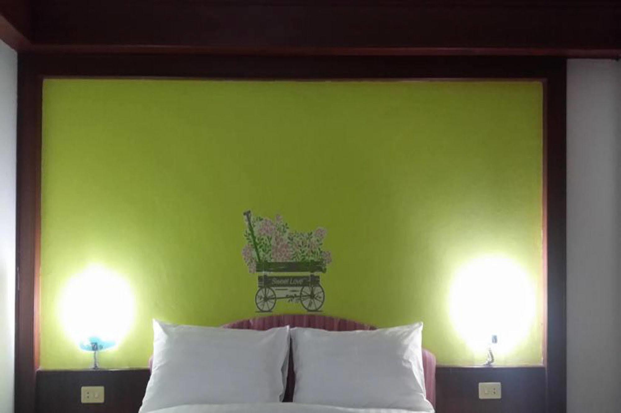 Apartment The 1 Place Yai