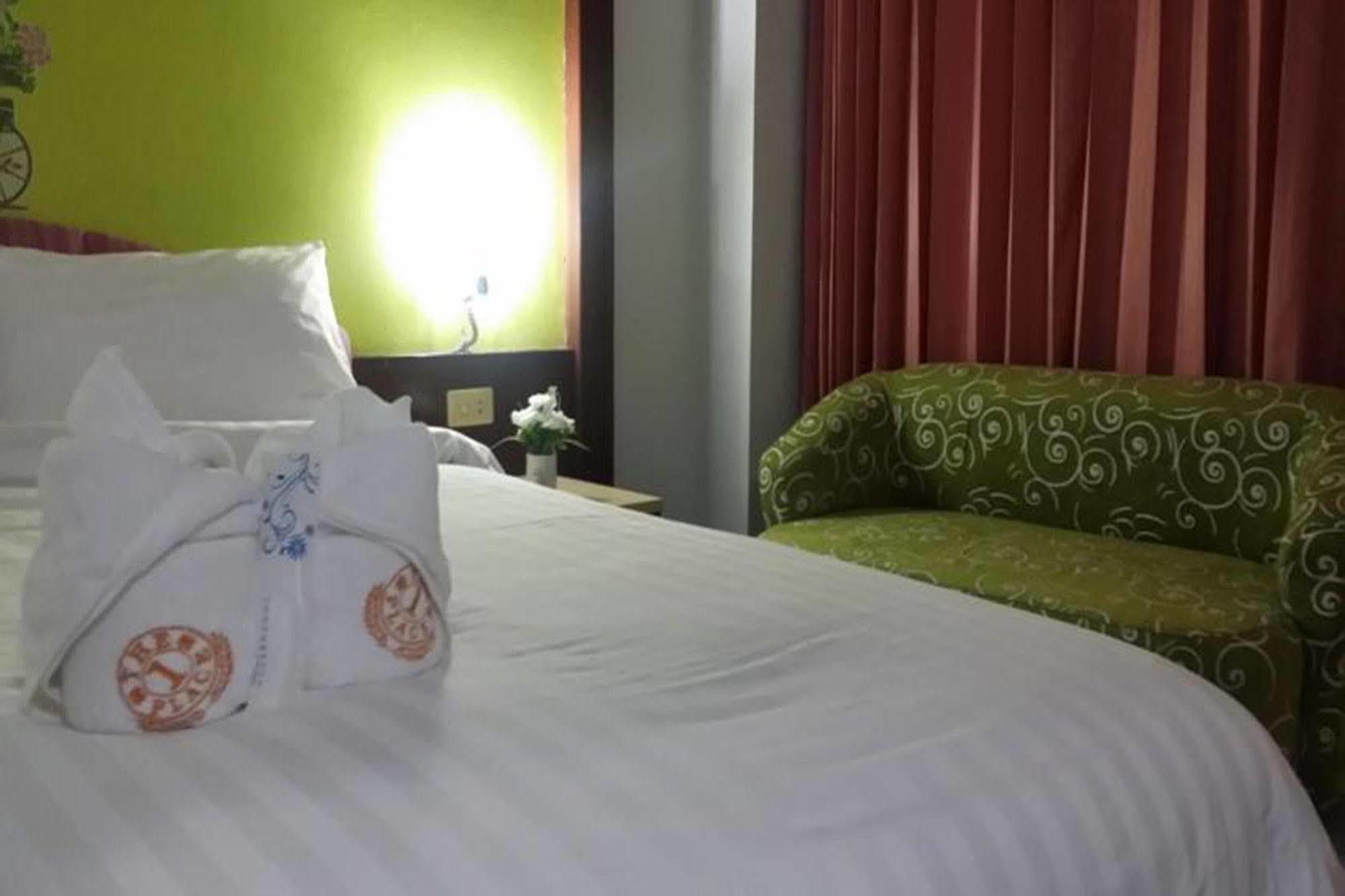 The 1 Place Yai Apartment *