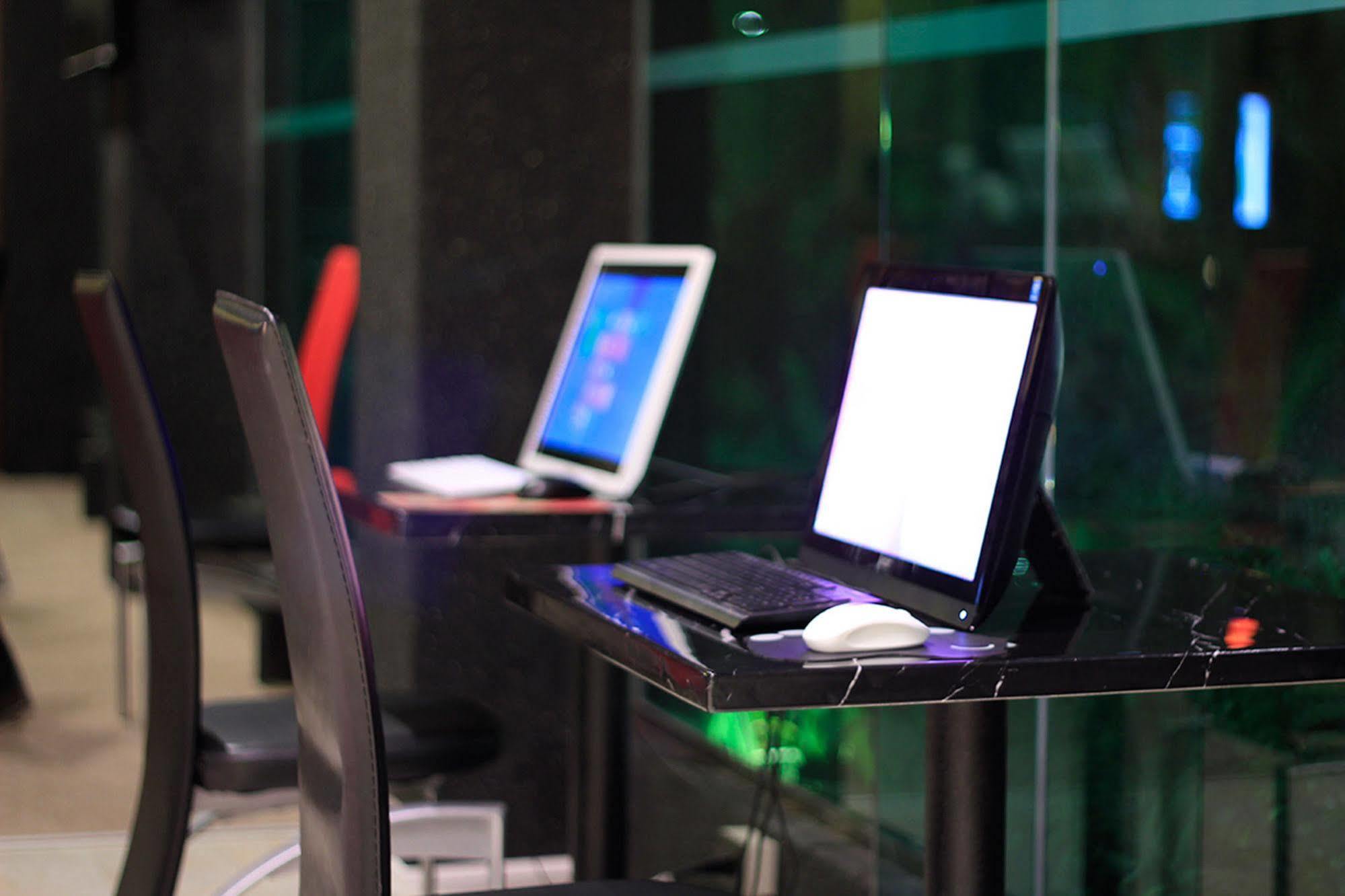 Hotel Alvarez Buriram