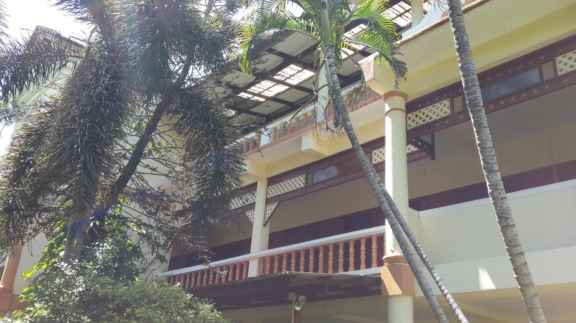 Guest house Rattana & 2*