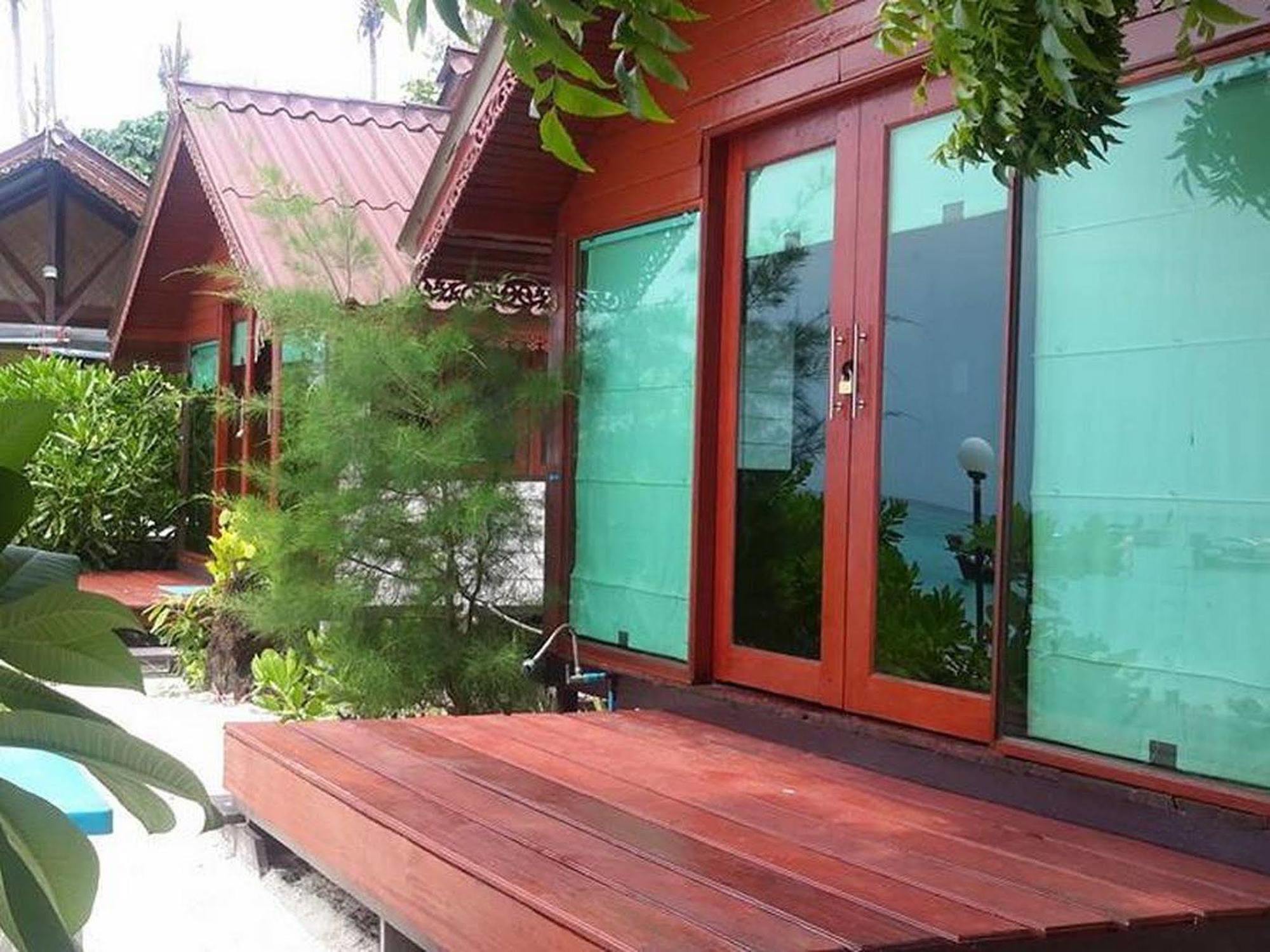 Resort Power Koh Lipe