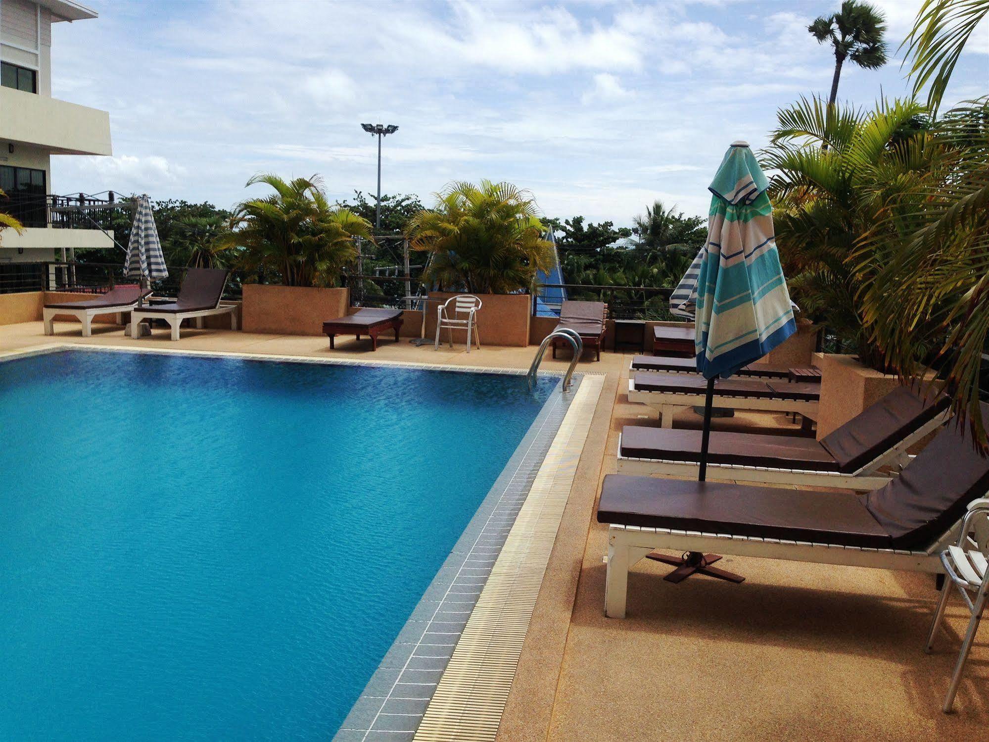 The New Eurostar 3* Jomtien Beach