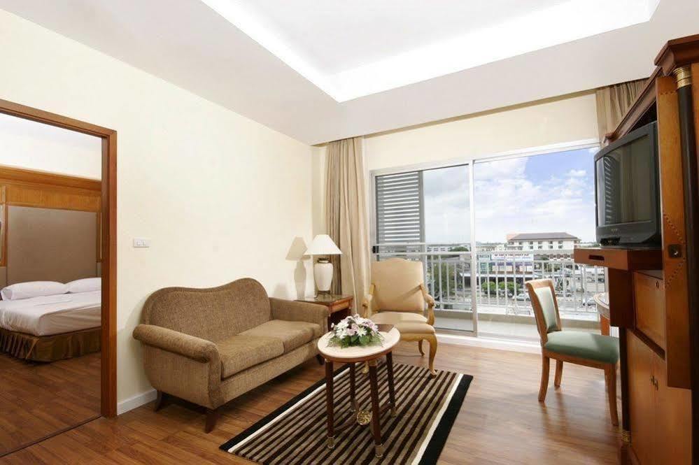 Kameo Grand & Serviced Apartment, 4*
