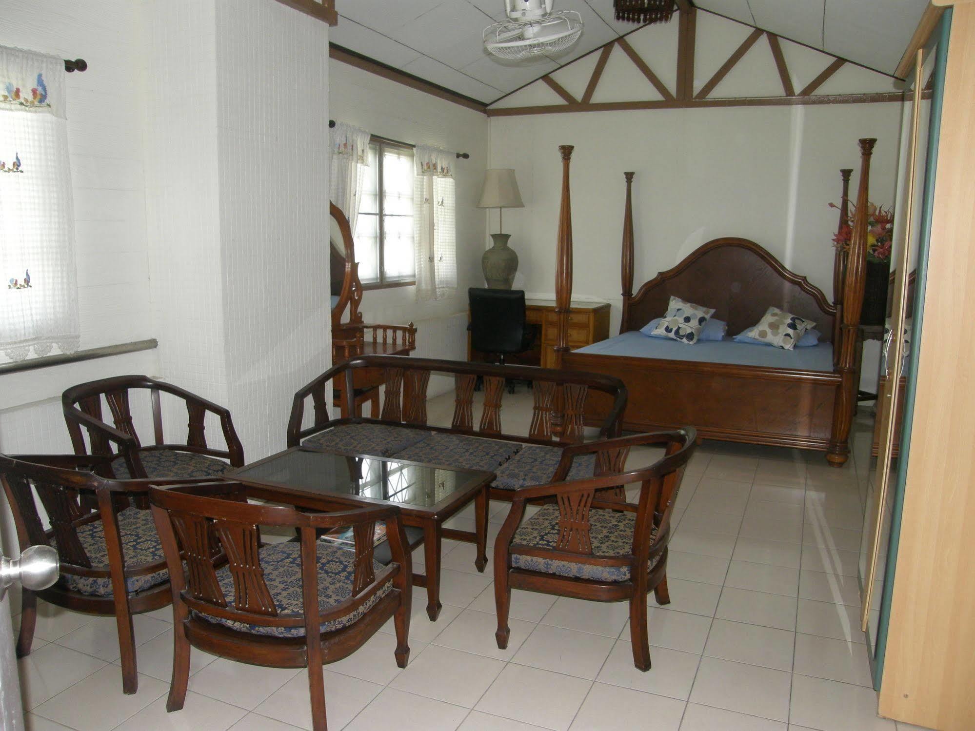 Anchana House Guest house