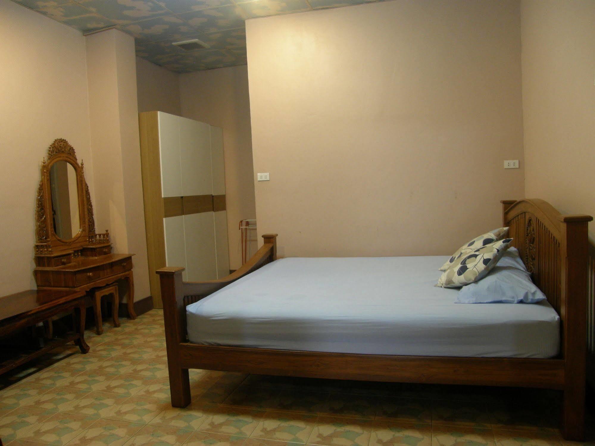 Guest house Anchana House *