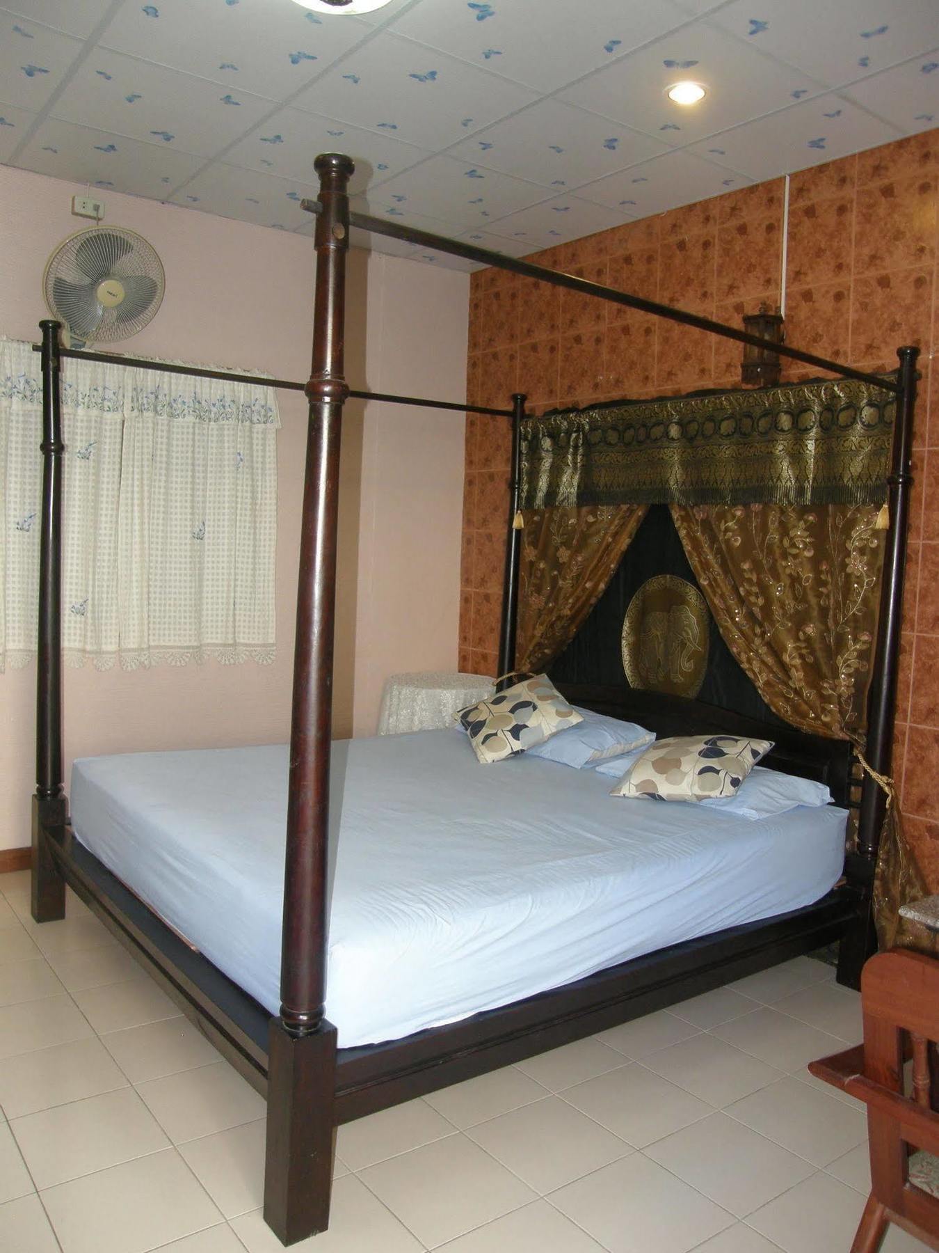 Anchana House Guest house *
