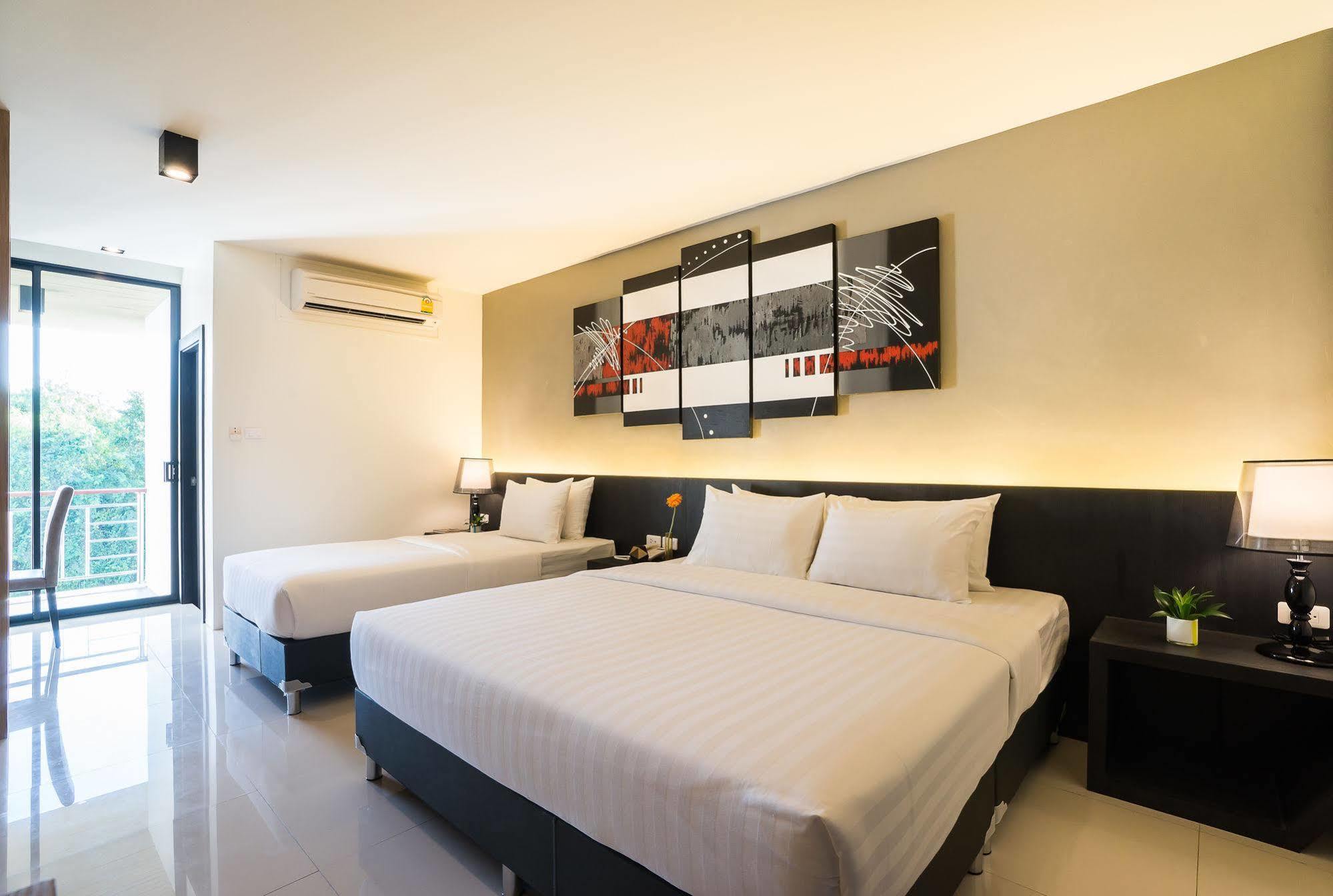 Ivory Hotel Bang Lamung