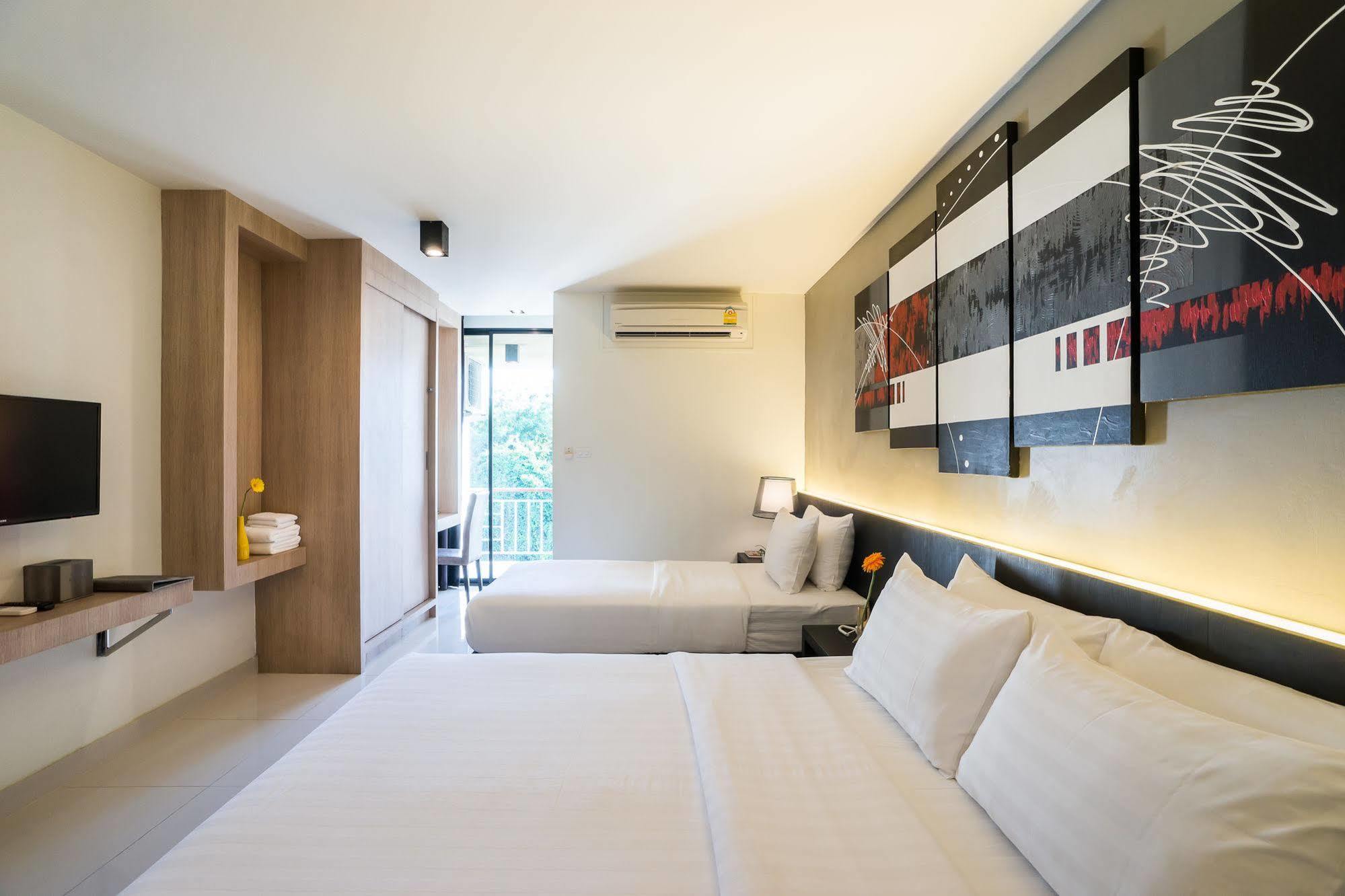Hotel Ivory