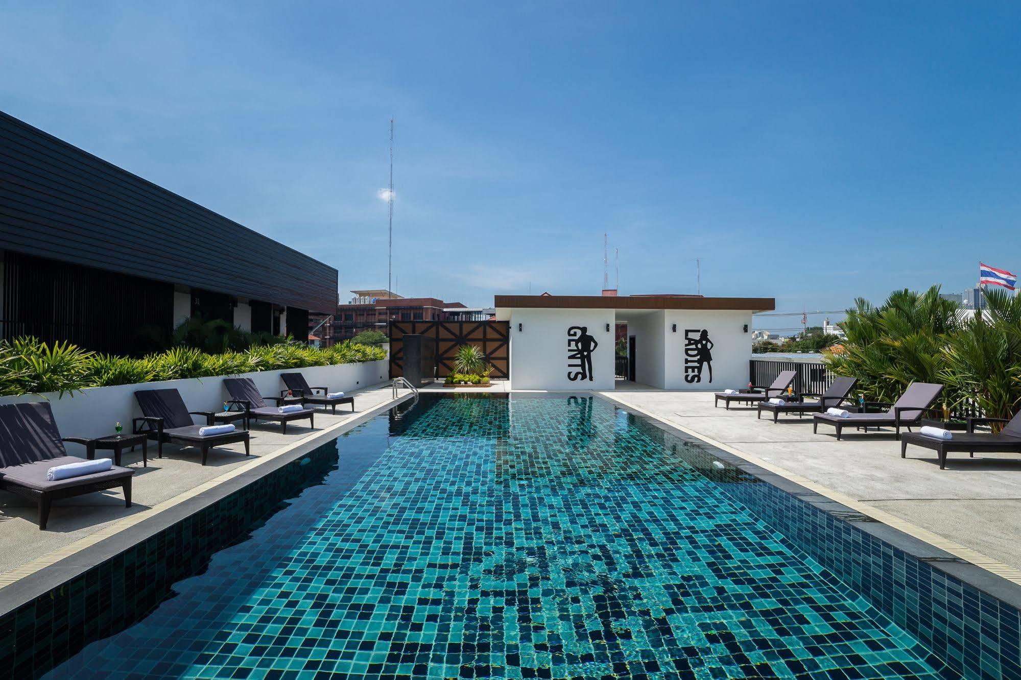 Ivory Hotel Bang Lamung