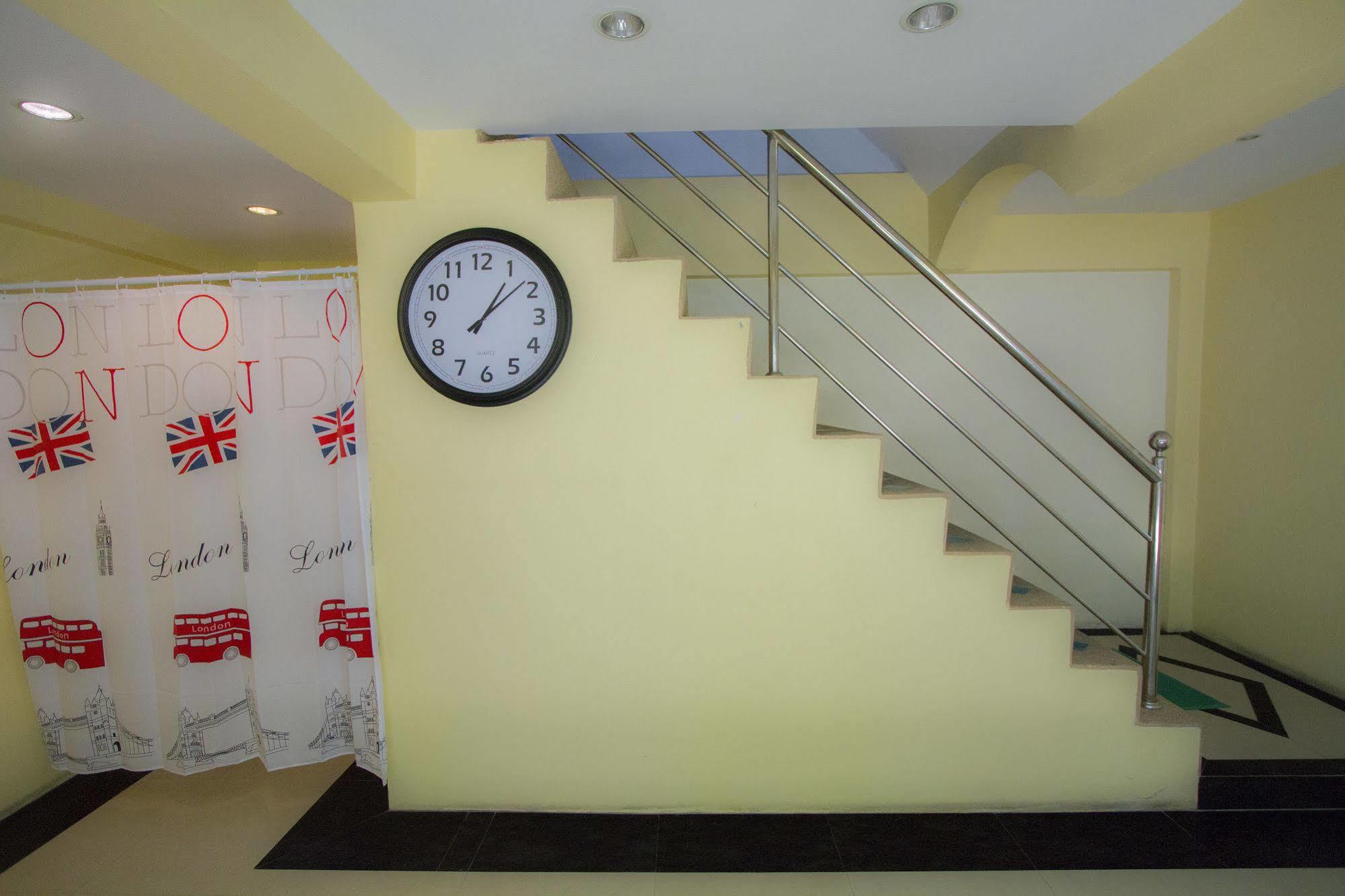 Guest house Anantachai 2*