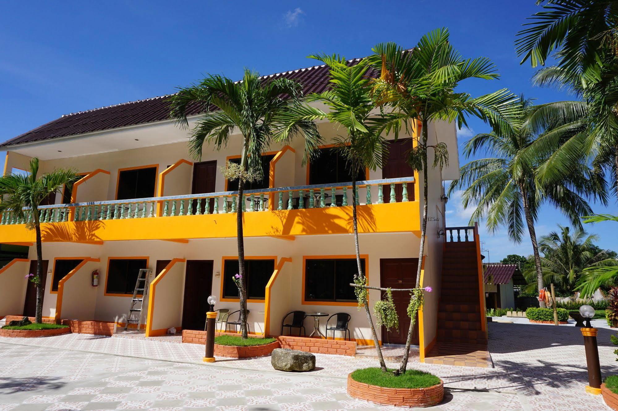 Club Coconut 2* Patong