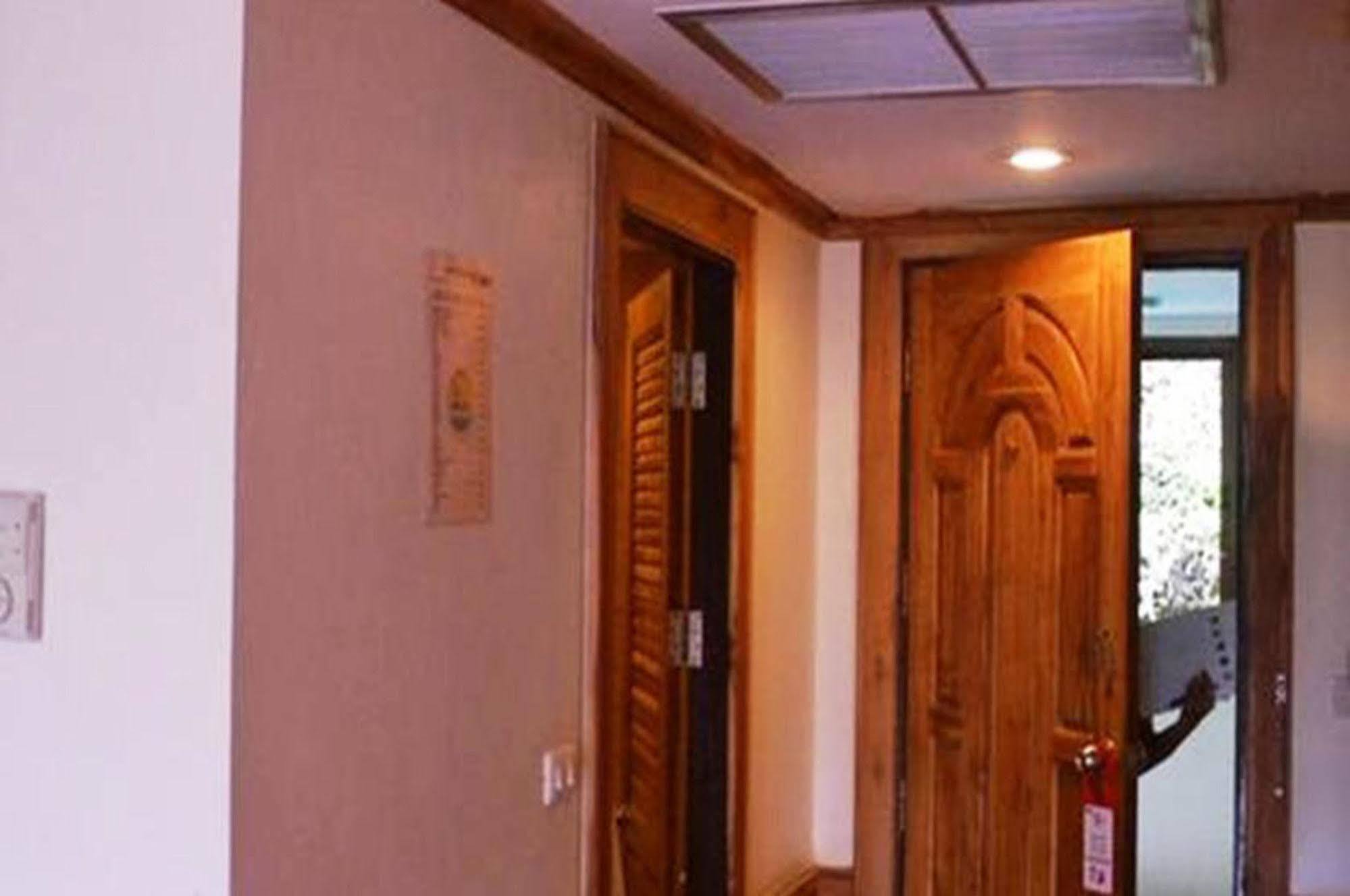 White Princess Hotel 2*