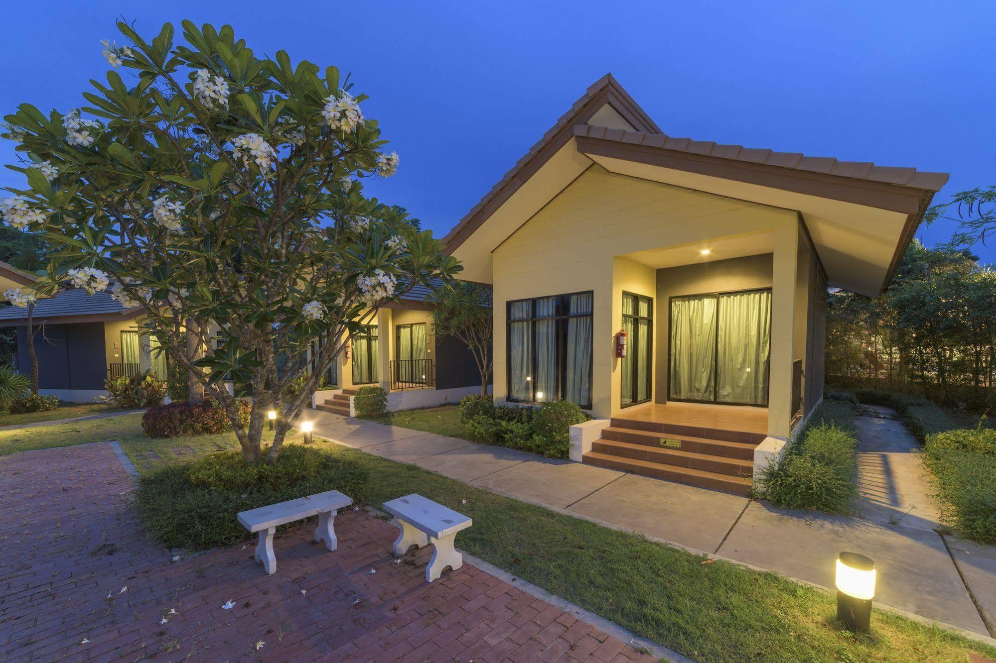 Resort Chanalai And Sukhothai